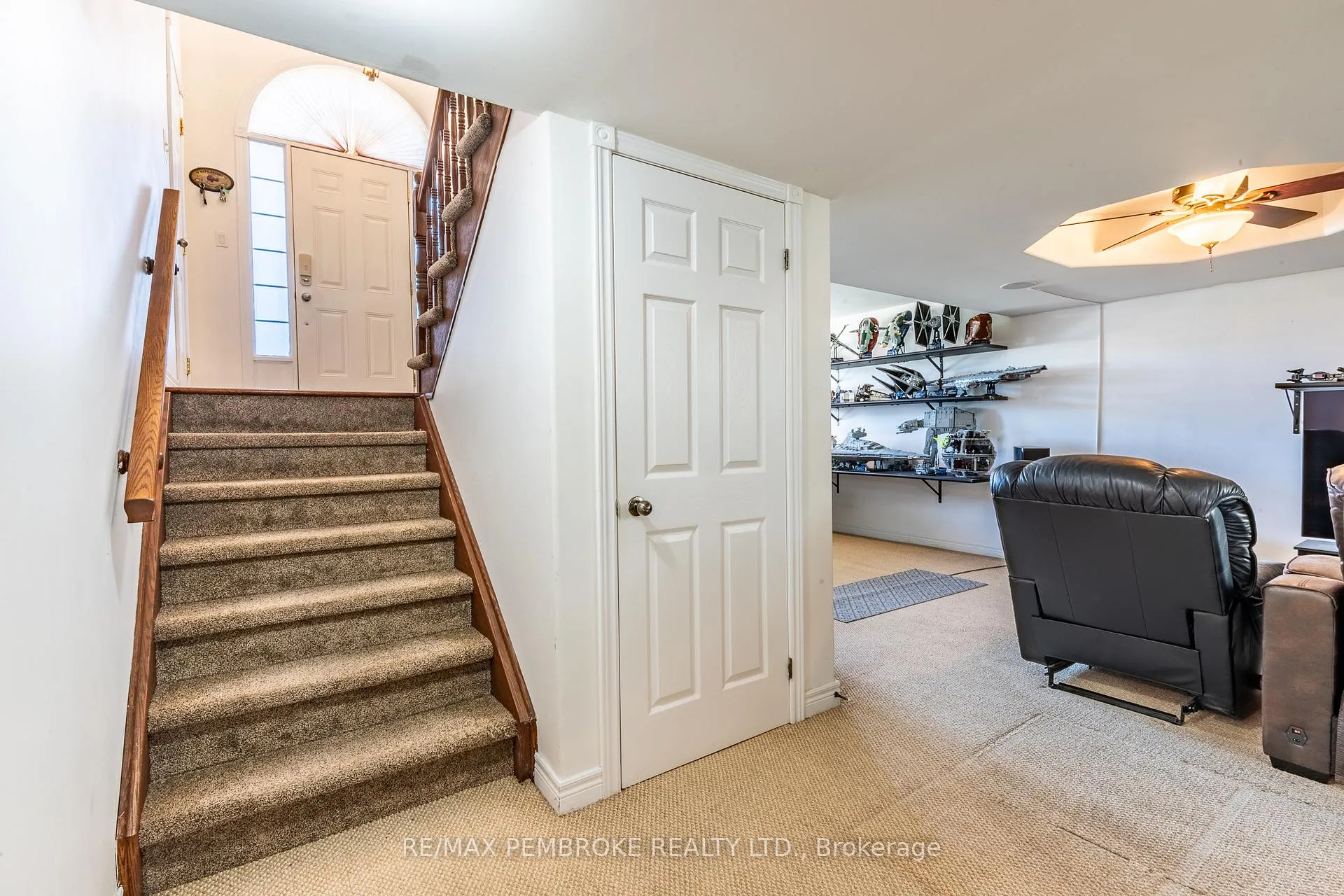 Photo 35 of 663 Fairview Avenue S, Laurentian Valley — HOMEH