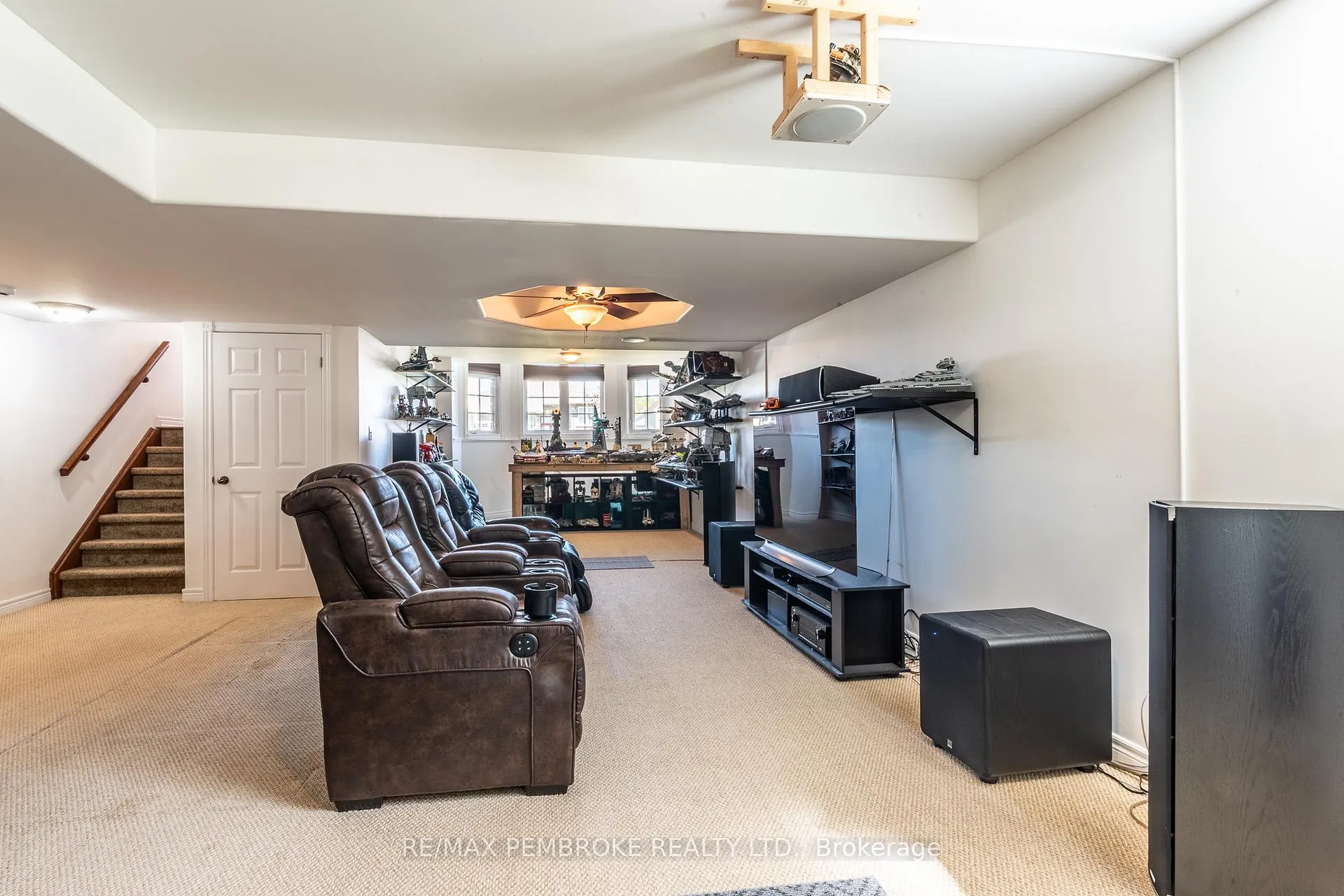 Photo 36 of 663 Fairview Avenue S, Laurentian Valley — HOMEH