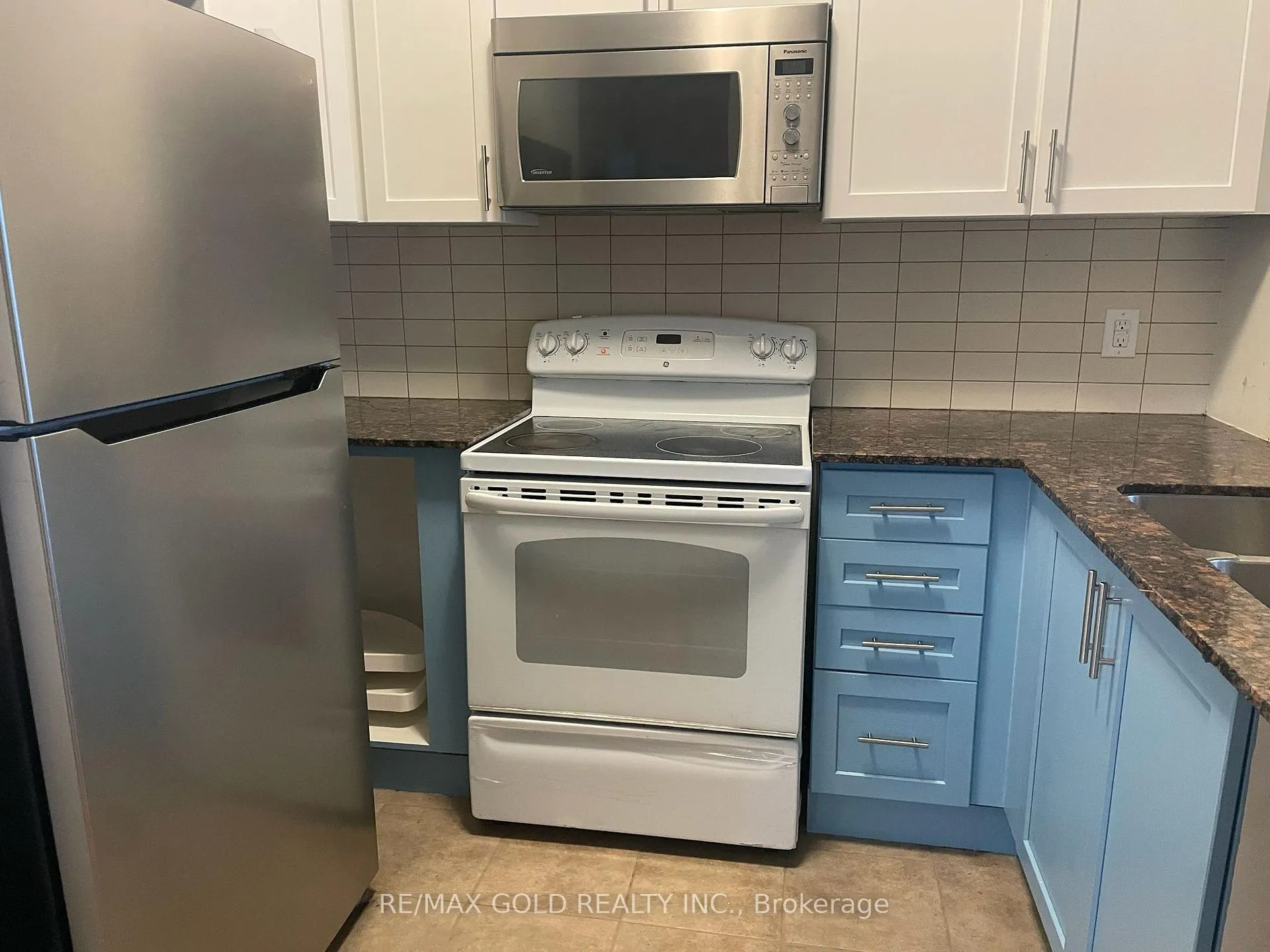 Photo 6 of Unit 820, 7325 Markham Road, Markham, Cedarwood — HOMEH