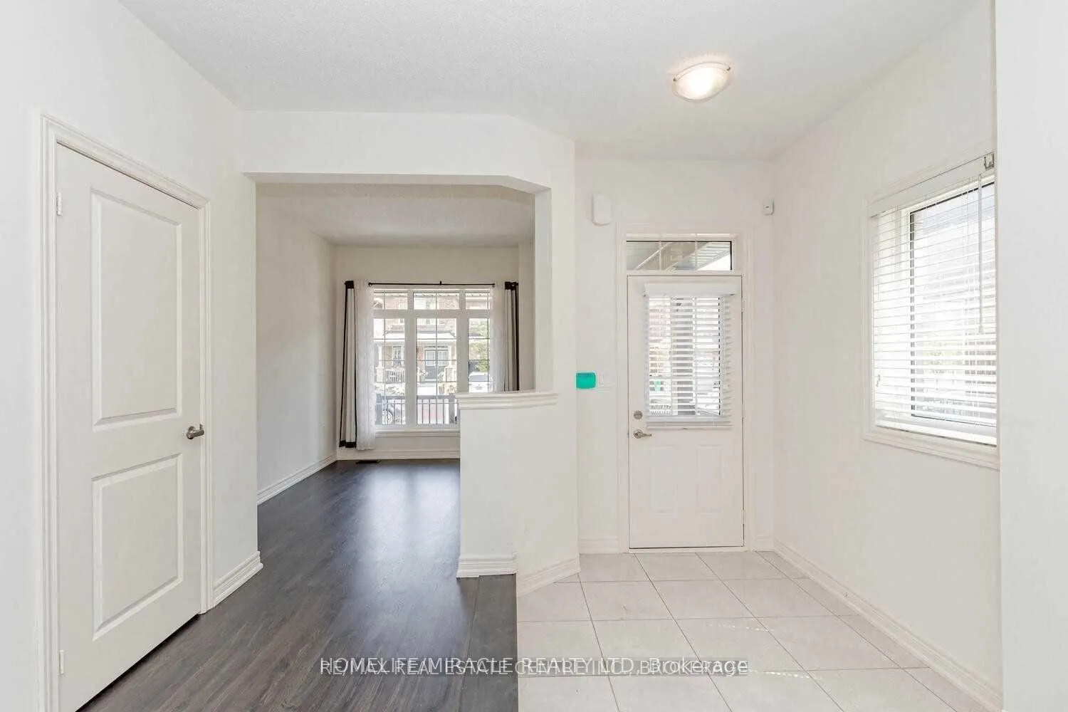 Photo 3 of 10 Ladysmith Street, Brampton, Sandringham-Wellington North — HOMEH