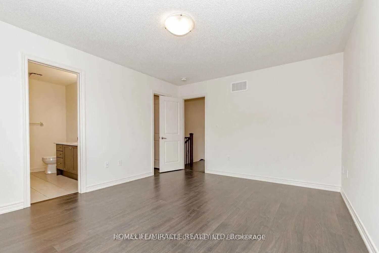 Photo 8 of 10 Ladysmith Street, Brampton, Sandringham-Wellington North — HOMEH