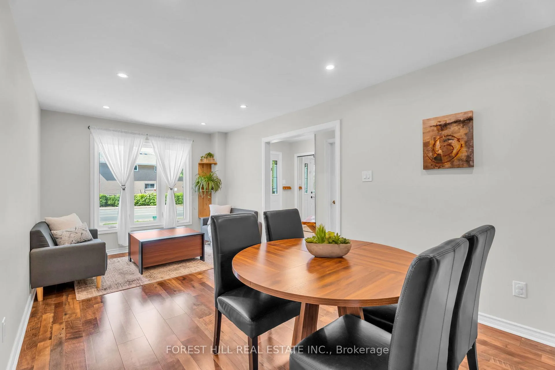 Photo 10 of 52 Mcmurchy Avenue S, Brampton, Downtown Brampton — HOMEH