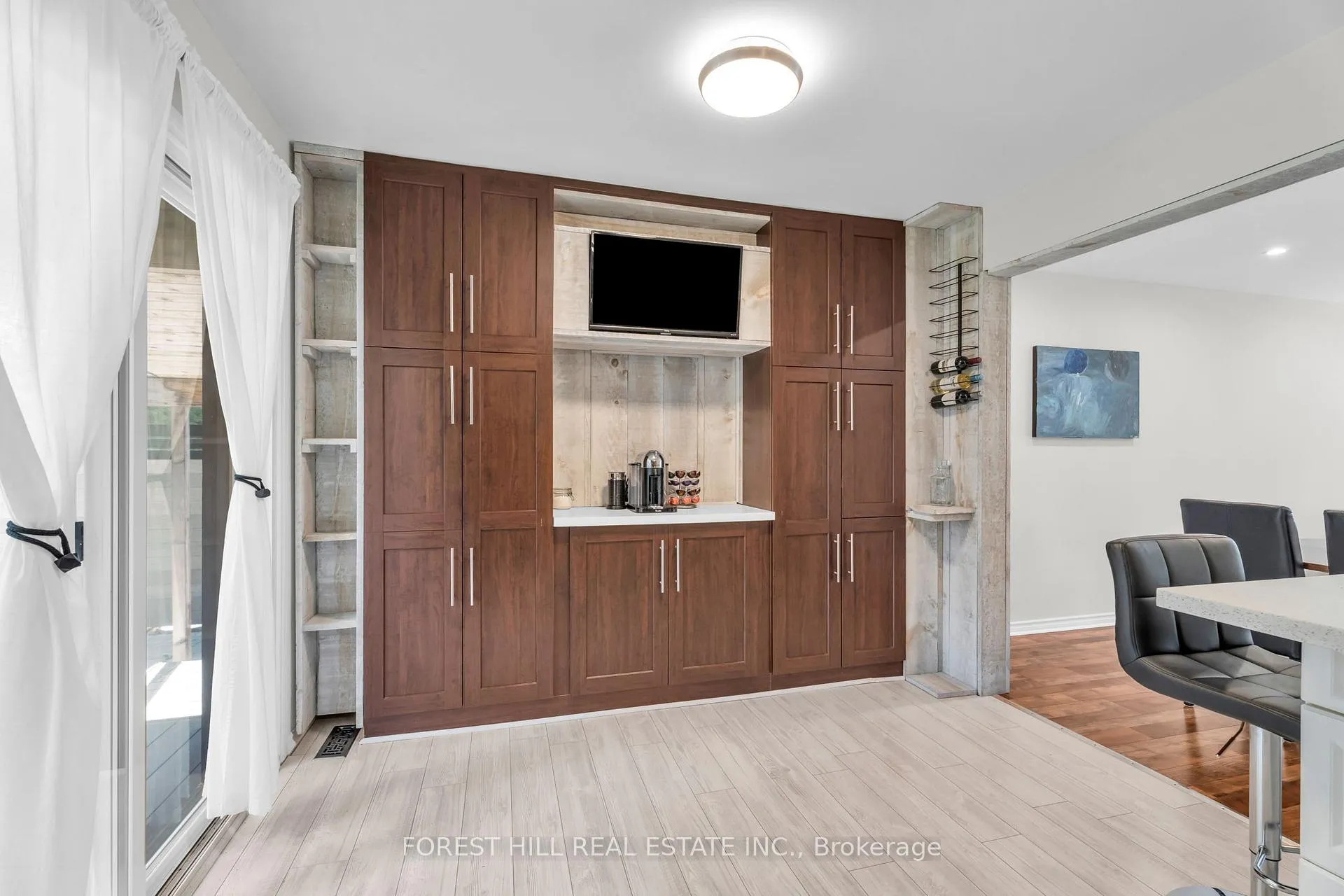 Photo 13 of 52 Mcmurchy Avenue S, Brampton, Downtown Brampton — HOMEH