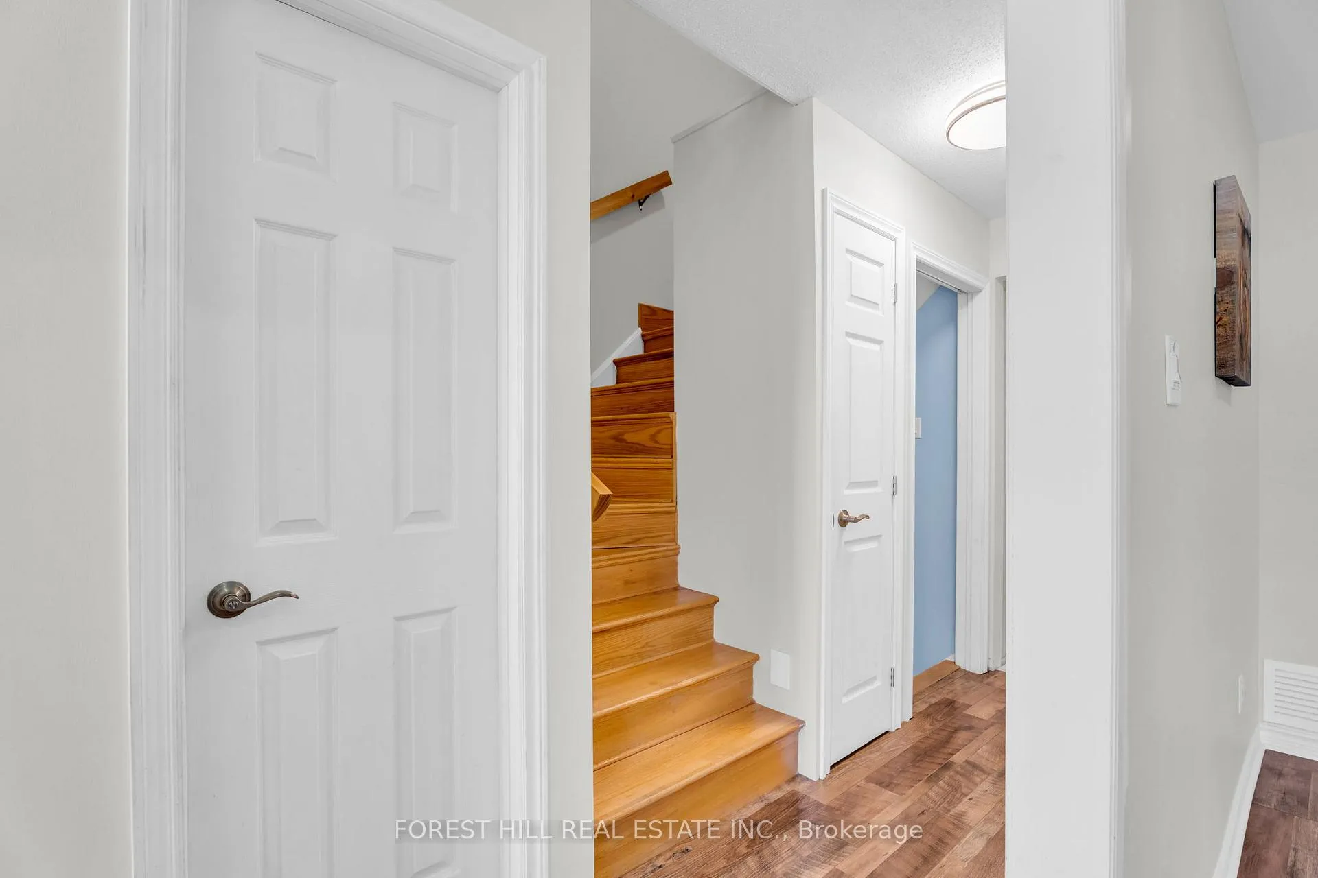 Photo 16 of 52 Mcmurchy Avenue S, Brampton, Downtown Brampton — HOMEH