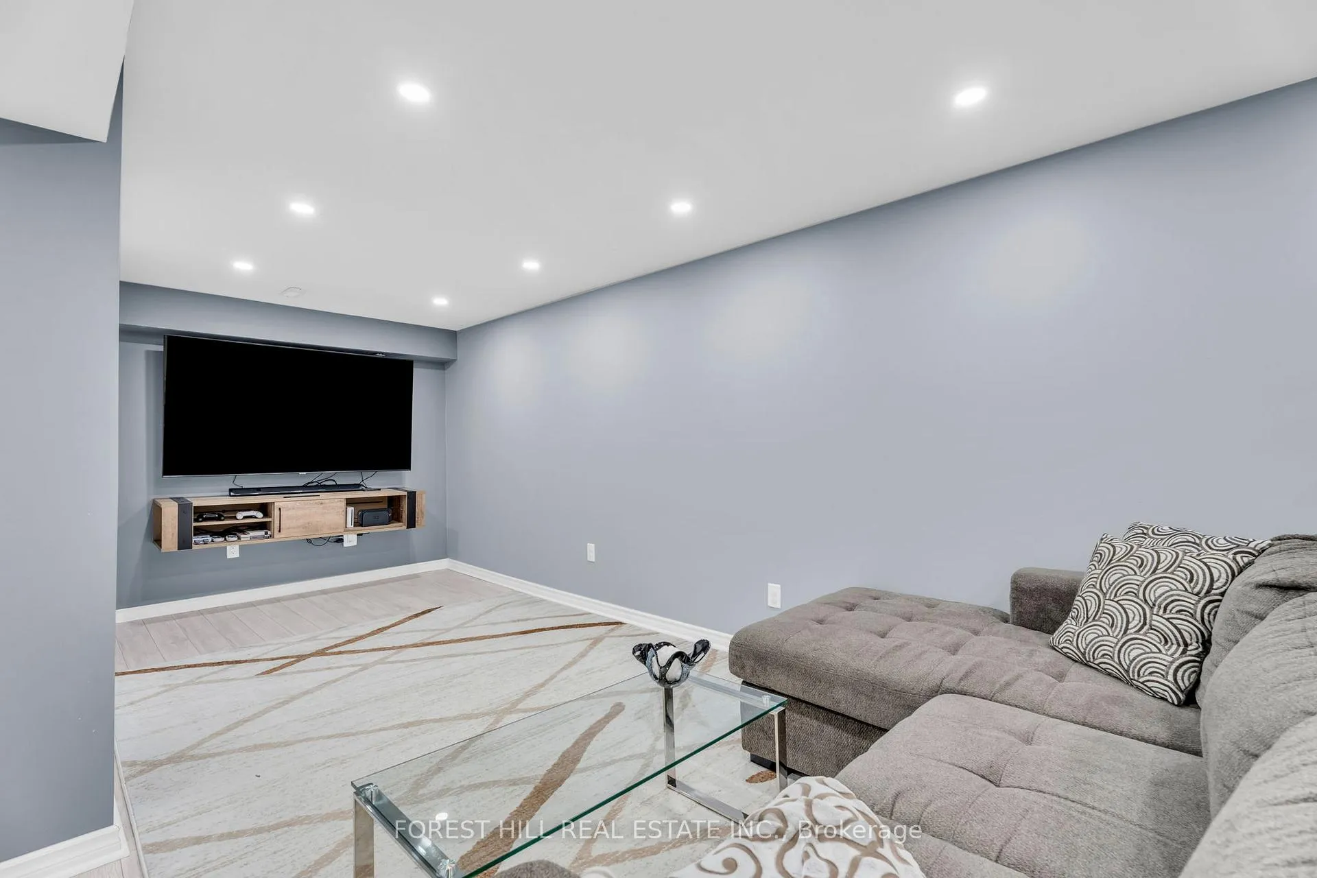 Photo 24 of 52 Mcmurchy Avenue S, Brampton, Downtown Brampton — HOMEH