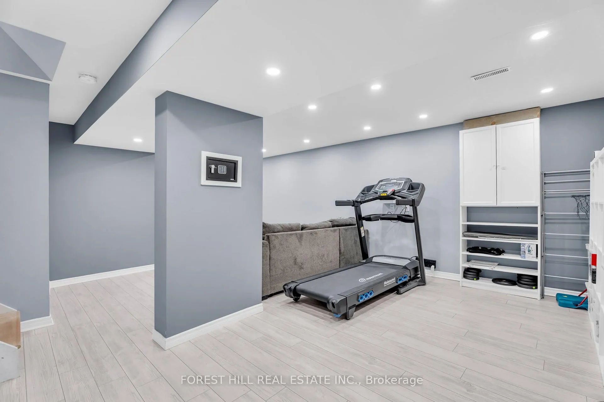 Photo 26 of 52 Mcmurchy Avenue S, Brampton, Downtown Brampton — HOMEH