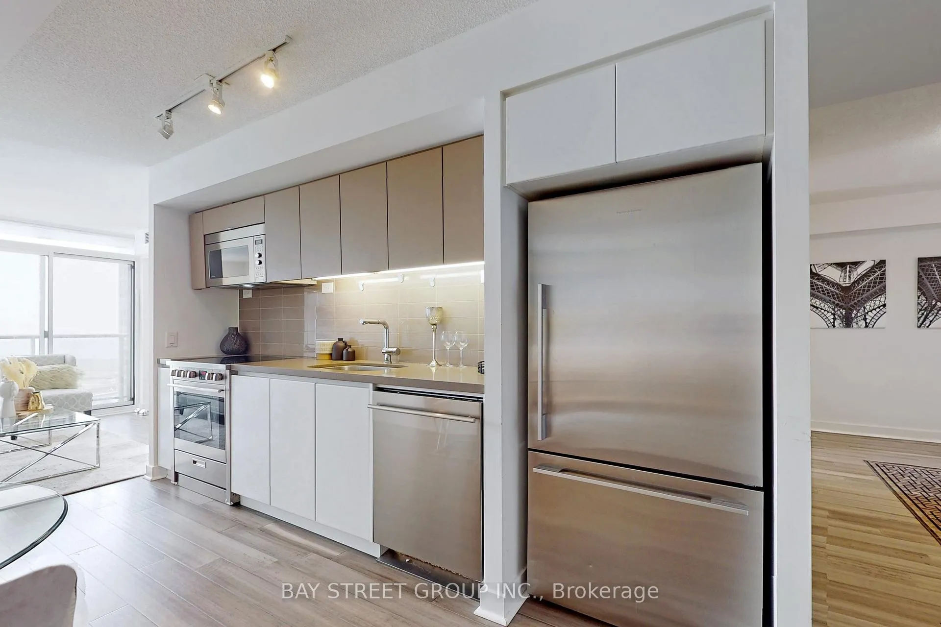 Photo 7 of Unit 4102, 85 Queens Wharf Road, Toronto, Waterfront Communities — HOMEH