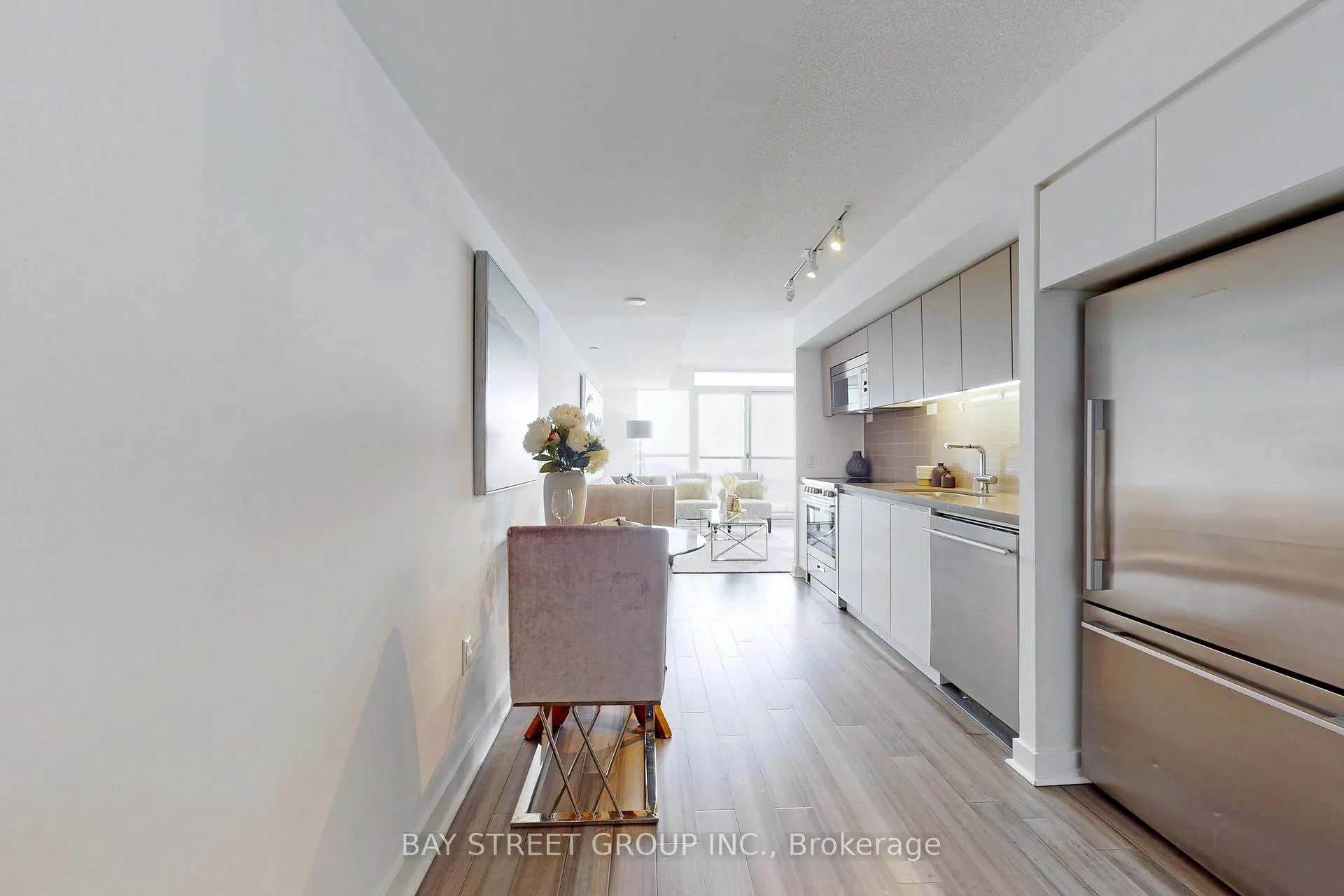 Photo 10 of Unit 4102, 85 Queens Wharf Road, Toronto, Waterfront Communities — HOMEH