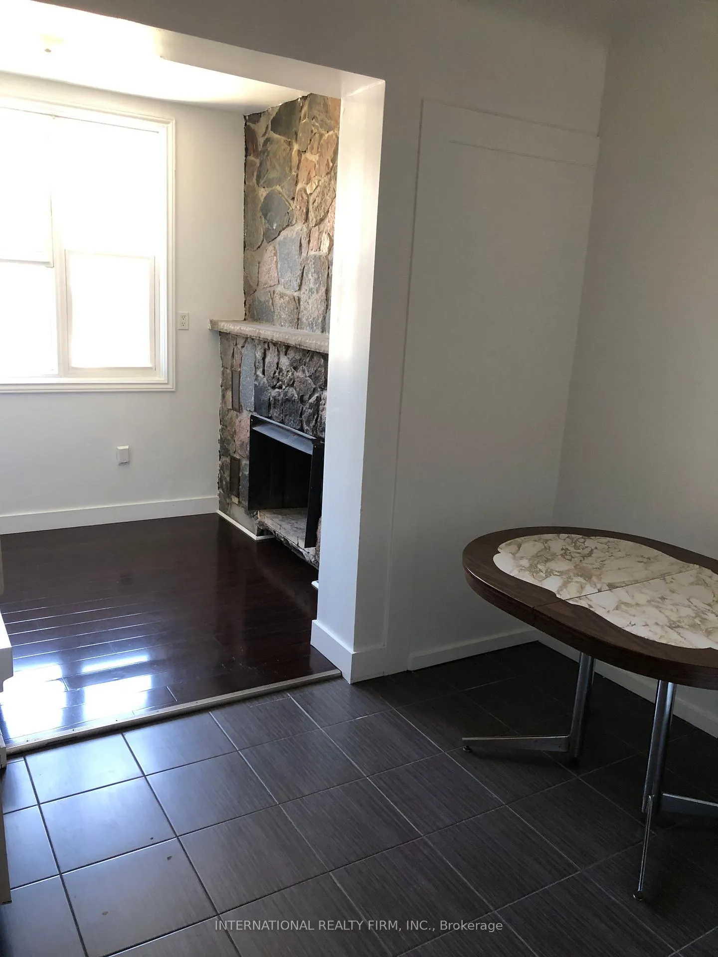 Photo 4 of Unit 1, 159 Montrose Avenue, Toronto, Trinity-Bellwoods — HOMEH