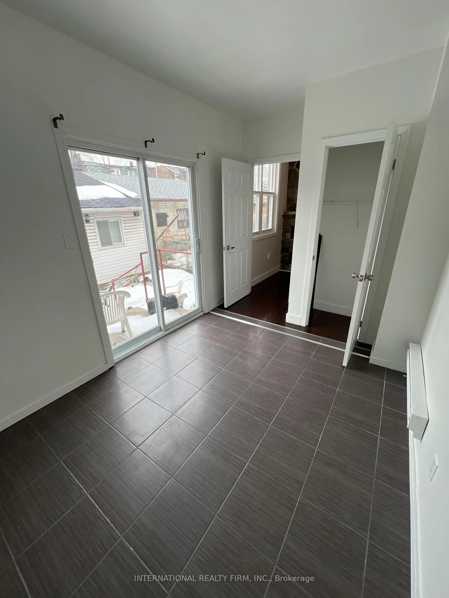Photo 5 of Unit 1, 159 Montrose Avenue, Toronto, Trinity-Bellwoods — HOMEH