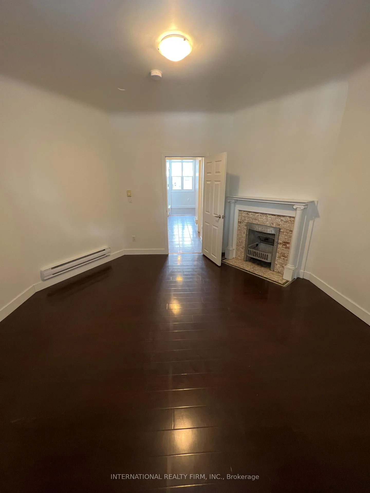 Photo 8 of Unit 1, 159 Montrose Avenue, Toronto, Trinity-Bellwoods — HOMEH