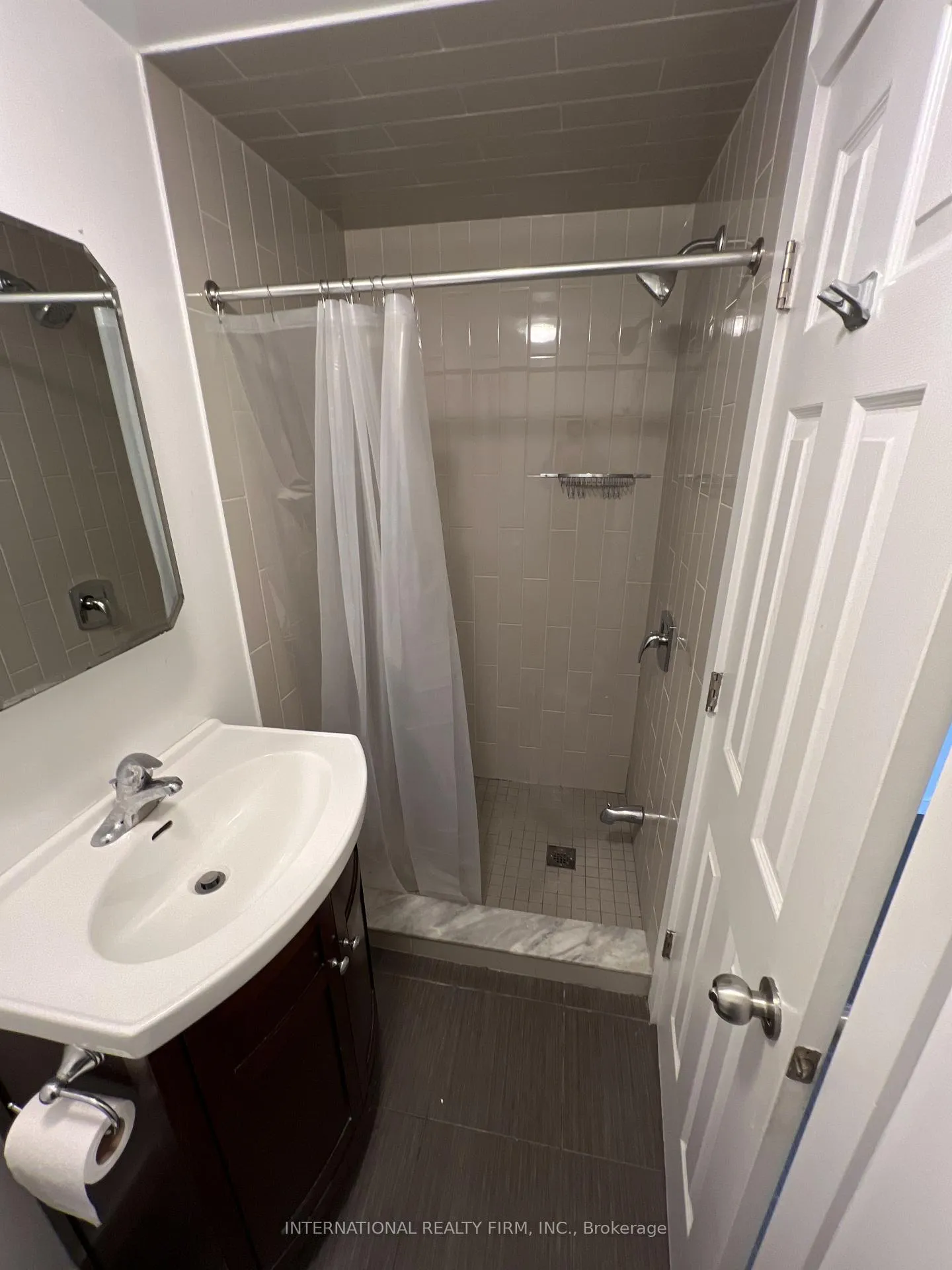 Photo 10 of Unit 1, 159 Montrose Avenue, Toronto, Trinity-Bellwoods — HOMEH