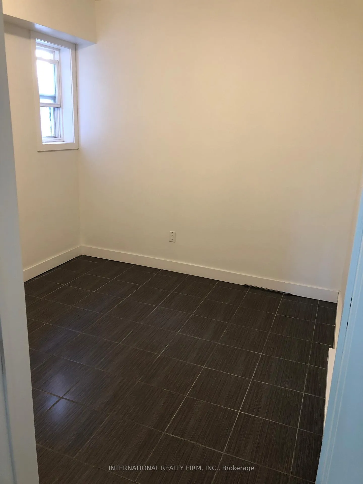 Photo 12 of Unit 1, 159 Montrose Avenue, Toronto, Trinity-Bellwoods — HOMEH