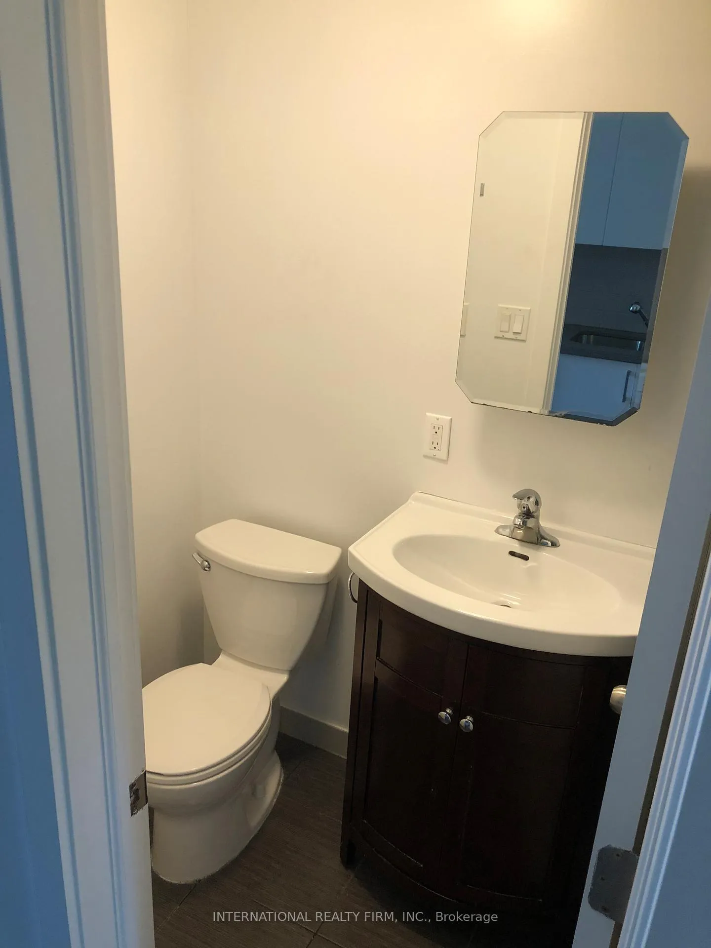 Photo 14 of Unit 1, 159 Montrose Avenue, Toronto, Trinity-Bellwoods — HOMEH