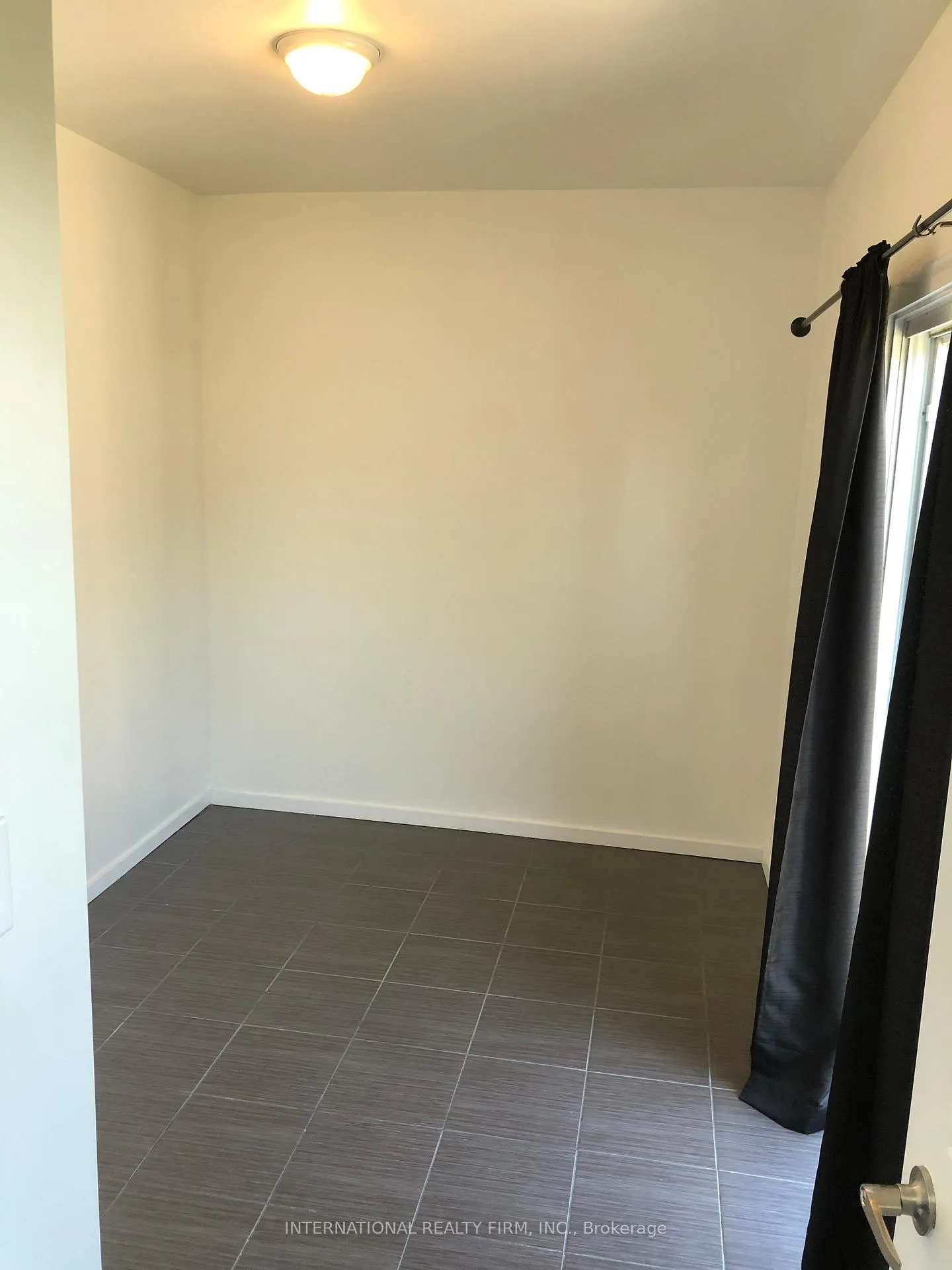 Photo 18 of Unit 1, 159 Montrose Avenue, Toronto, Trinity-Bellwoods — HOMEH