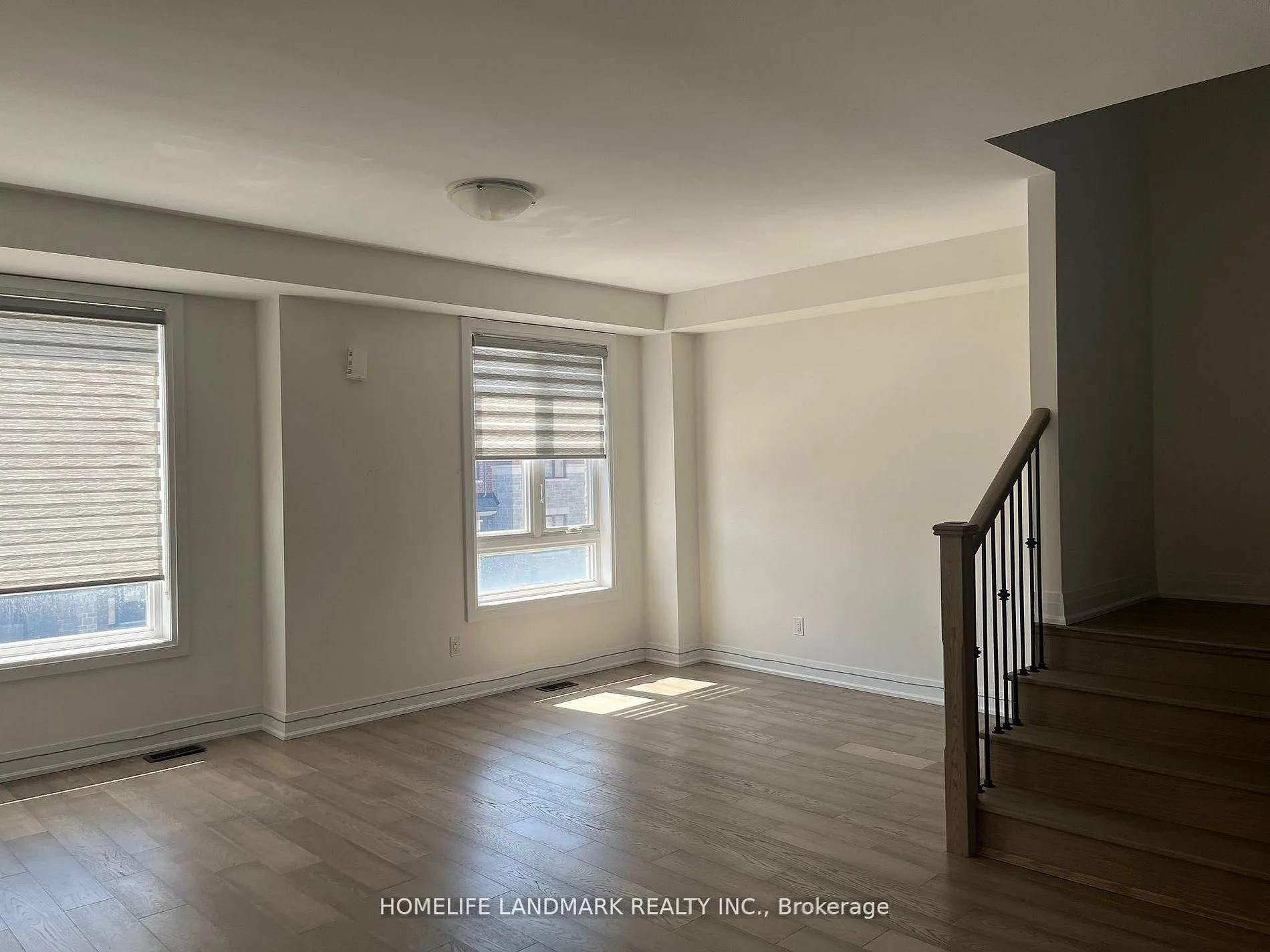 Photo 10 of 84 Robert Eaton Avenue, Markham, Middlefield — HOMEH