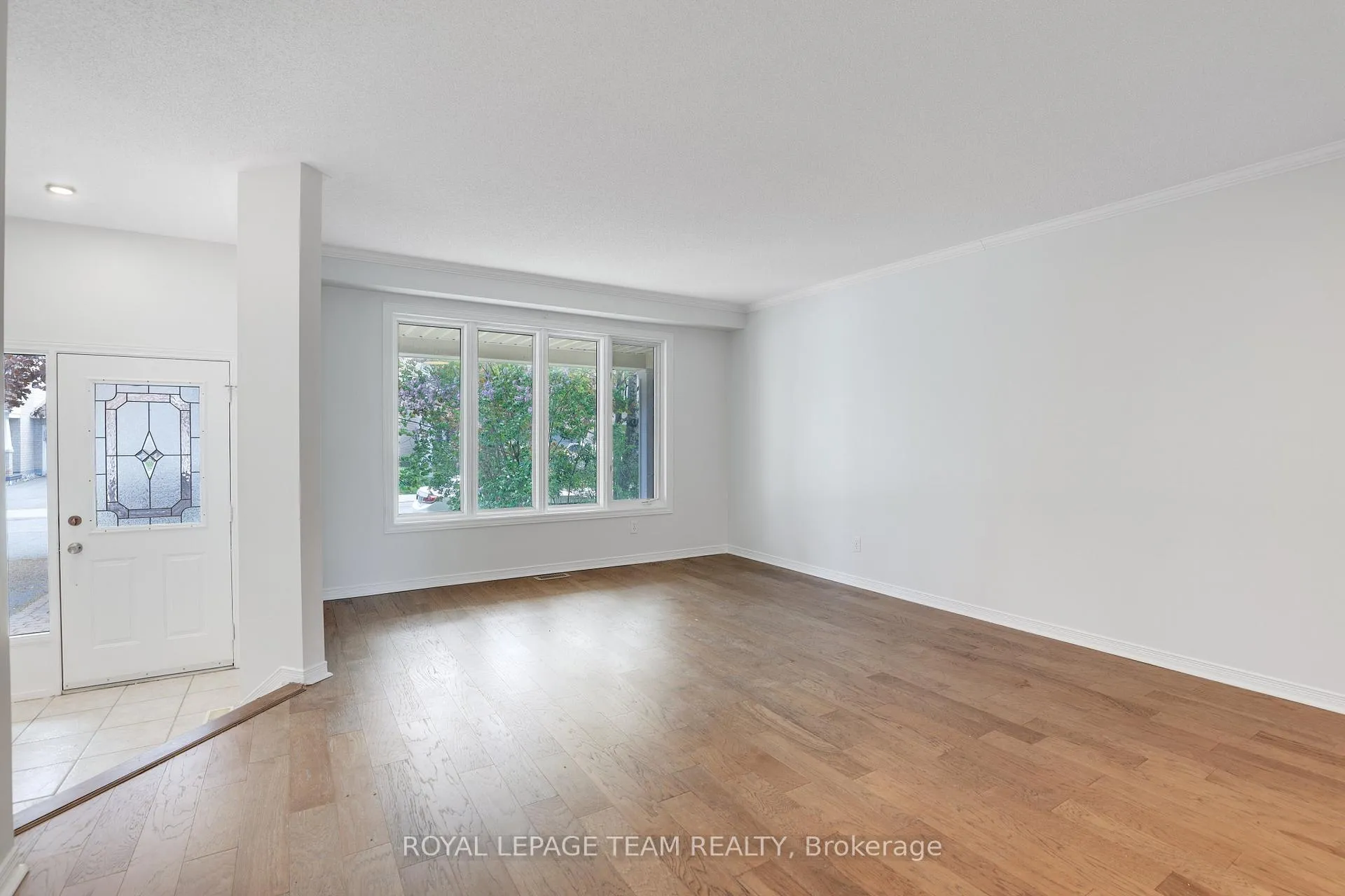 Photo 5 of 4 Windhurst Drive, Ottawa, Barrhaven East — HOMEH