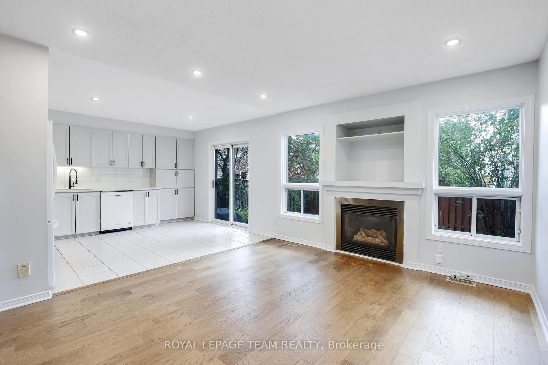Photo 9 of 4 Windhurst Drive, Ottawa, Barrhaven East — HOMEH