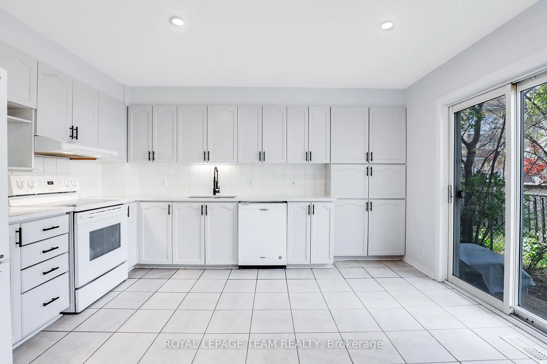 Photo 11 of 4 Windhurst Drive, Ottawa, Barrhaven East — HOMEH
