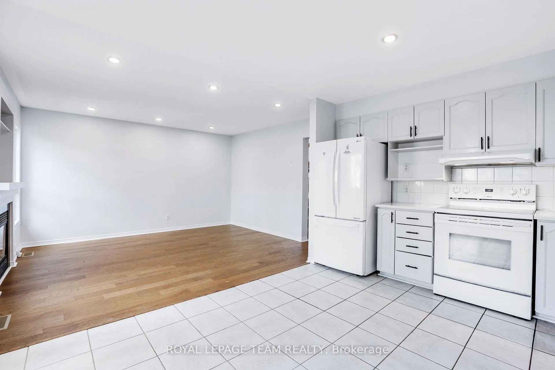 Photo 13 of 4 Windhurst Drive, Ottawa, Barrhaven East — HOMEH