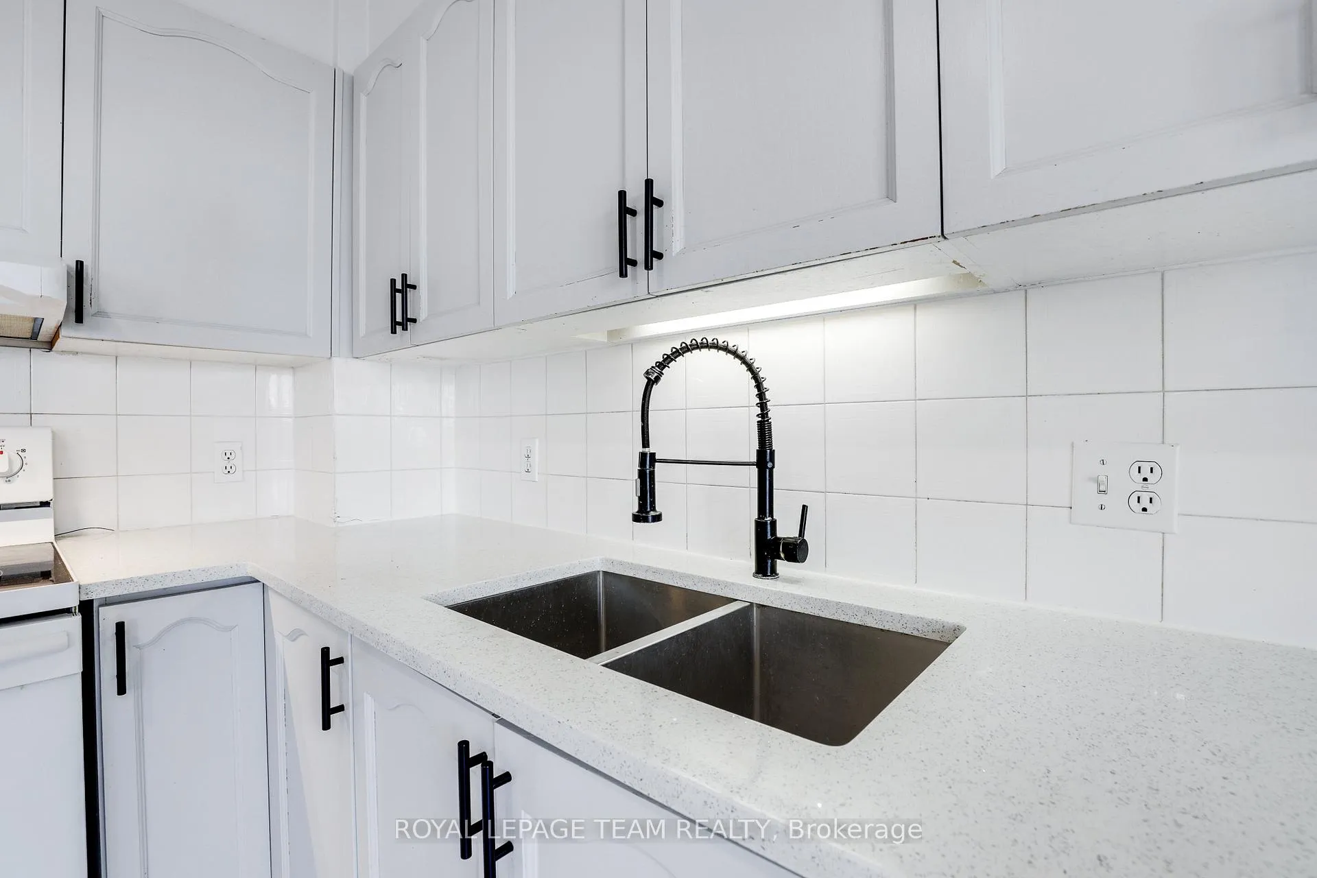 Photo 14 of 4 Windhurst Drive, Ottawa, Barrhaven East — HOMEH