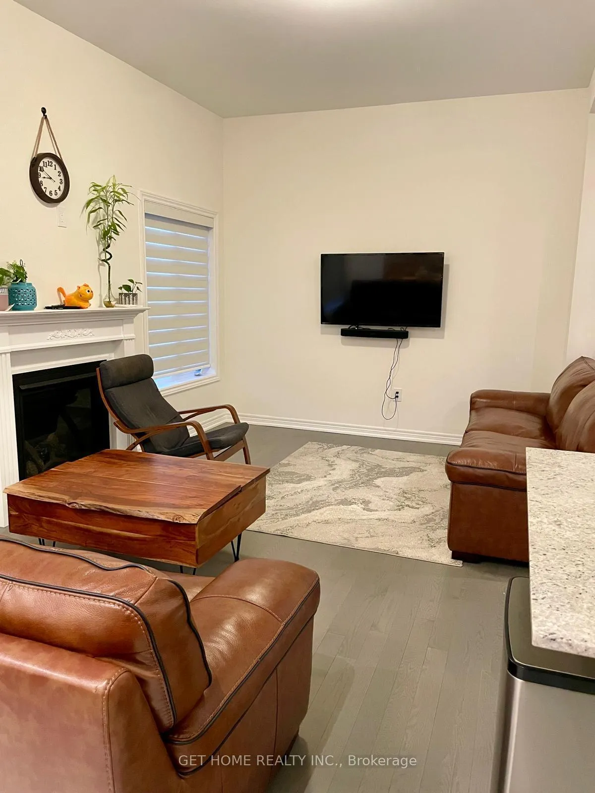 Photo 8 of 3940 Thomas Alton Boulevard, Burlington, Alton — HOMEH