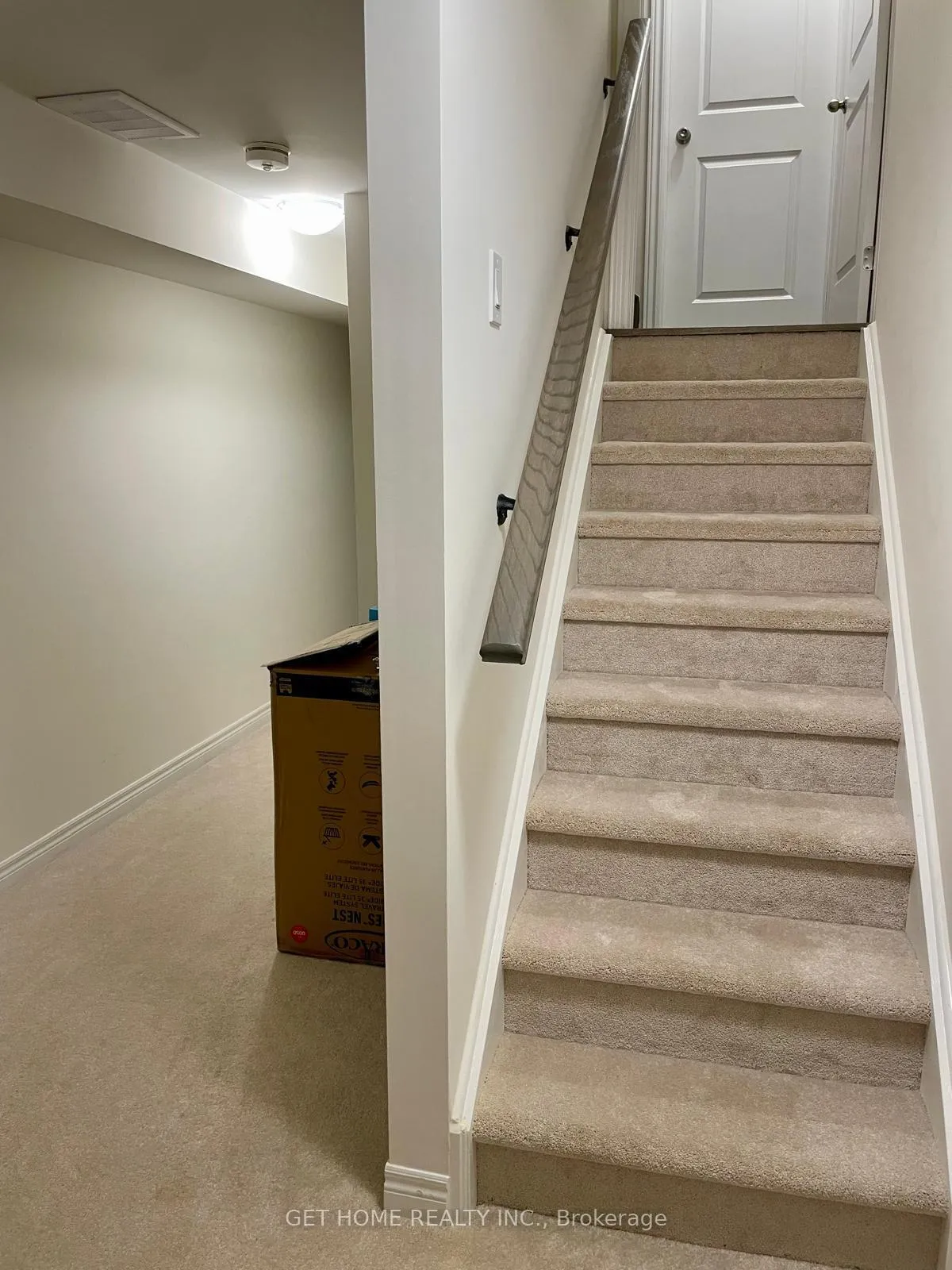 Photo 12 of 3940 Thomas Alton Boulevard, Burlington, Alton — HOMEH