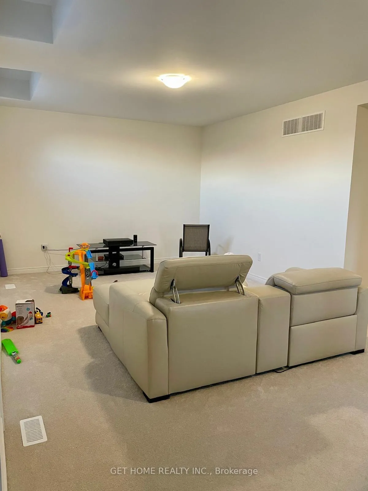 Photo 27 of 3940 Thomas Alton Boulevard, Burlington, Alton — HOMEH
