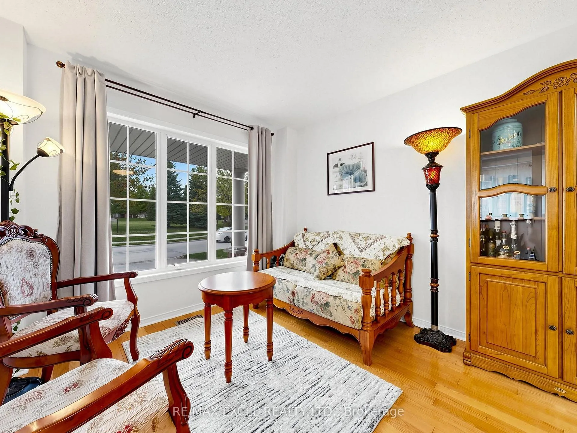 Photo 11 of 68 Chestertown Square, Markham, Berczy — HOMEH