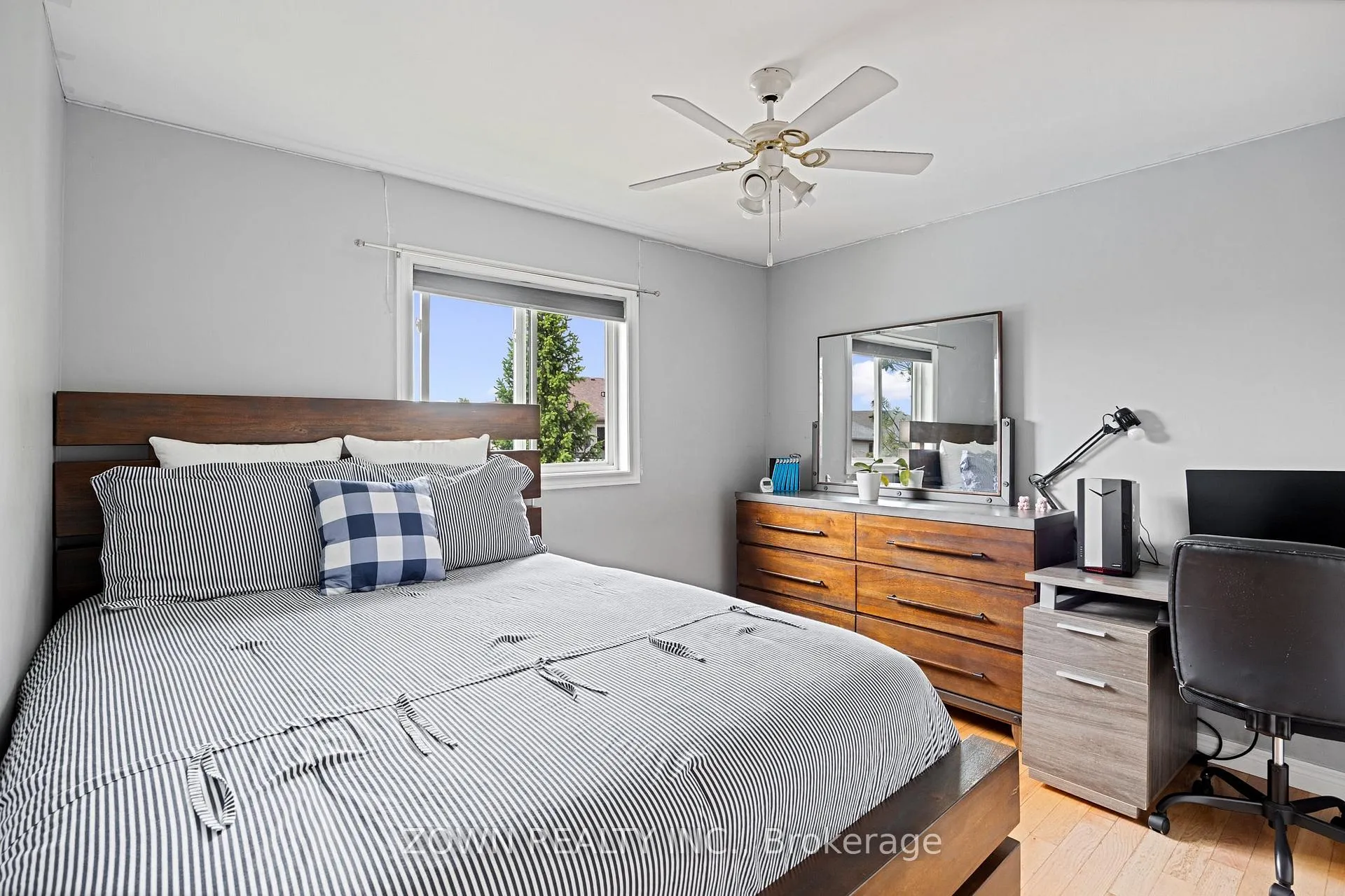 Photo 17 of 1433 Girard Drive, Lakeshore, Emeryville — HOMEH