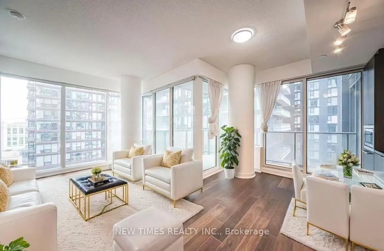 Photo 3 of Unit 2102, 125 Blue Jays Way, Toronto, Waterfront Communities — HOMEH