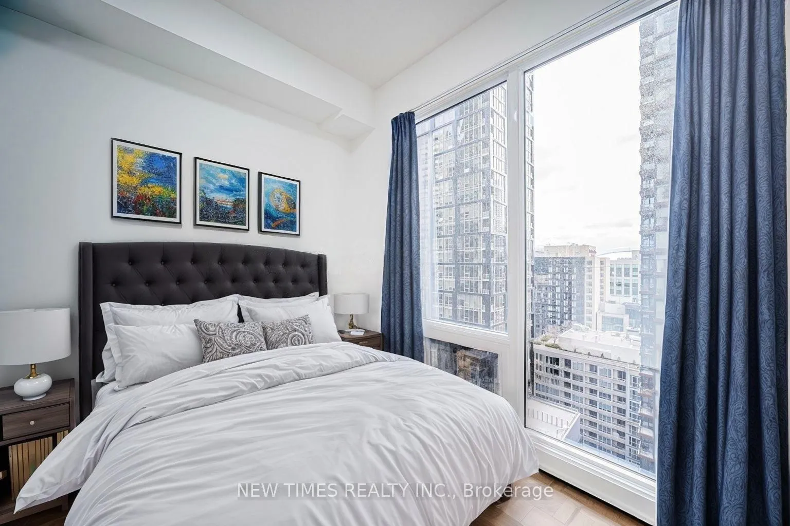 Photo 5 of Unit 2102, 125 Blue Jays Way, Toronto, Waterfront Communities — HOMEH
