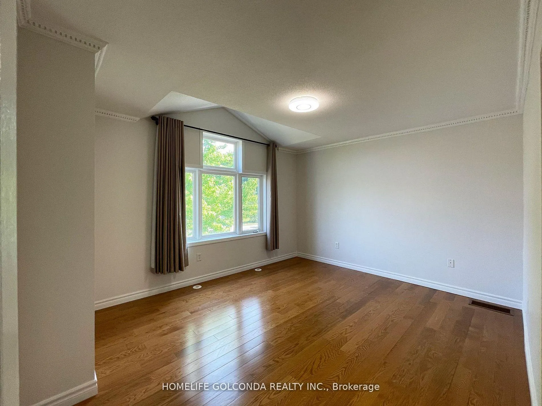 Photo 8 of 847 Bur Oak Avenue, Markham, Wismer — HOMEH
