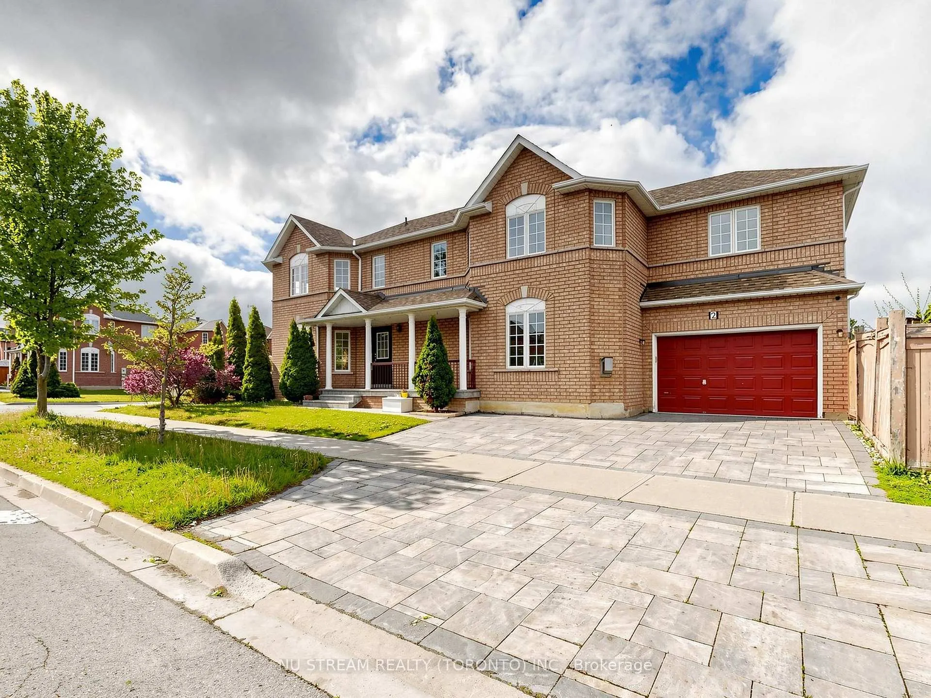 Photo 2 of 2 Purcell Crescent, Vaughan, Maple — HOMEH