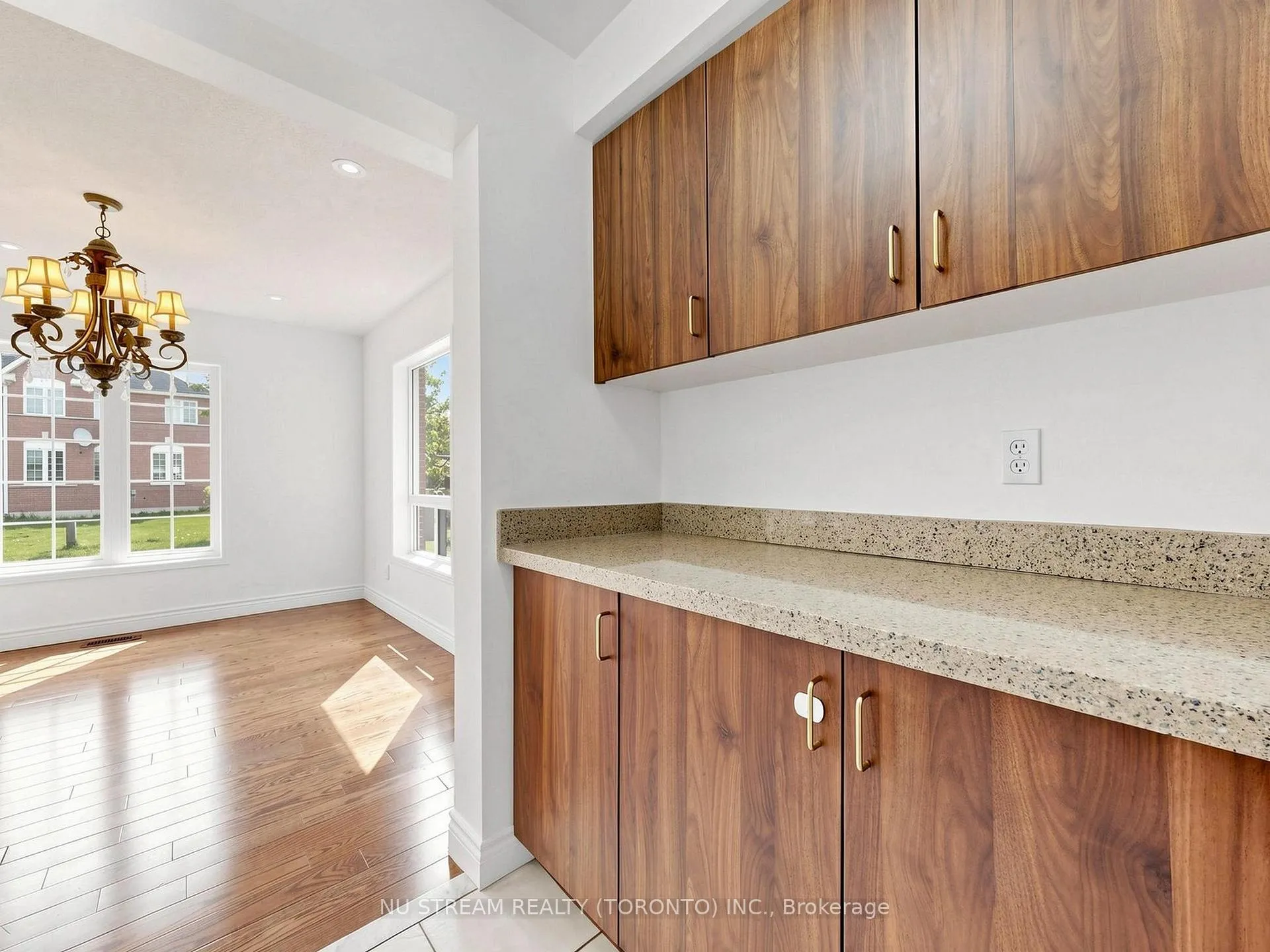 Photo 13 of 2 Purcell Crescent, Vaughan, Maple — HOMEH