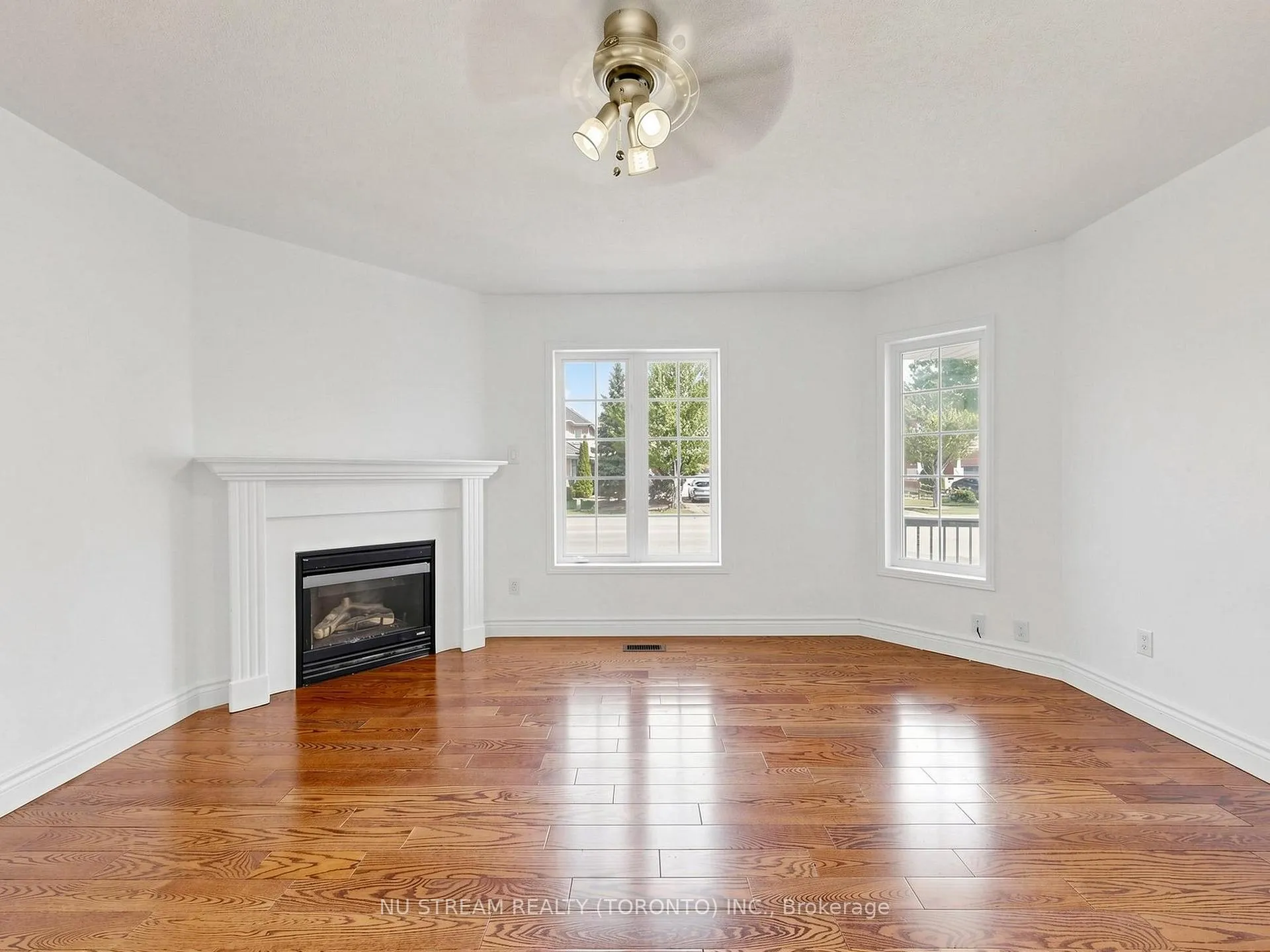 Photo 17 of 2 Purcell Crescent, Vaughan, Maple — HOMEH