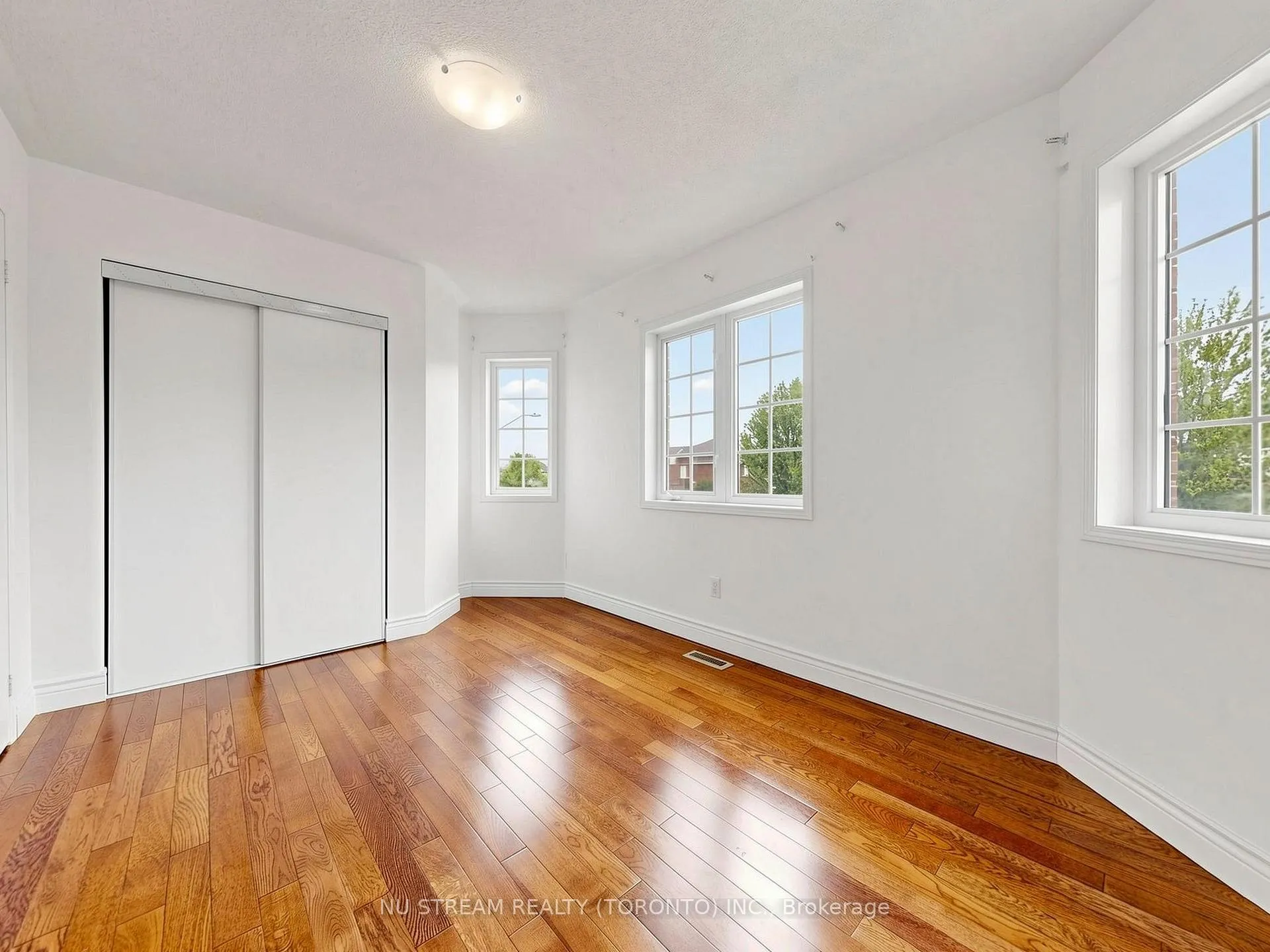 Photo 34 of 2 Purcell Crescent, Vaughan, Maple — HOMEH