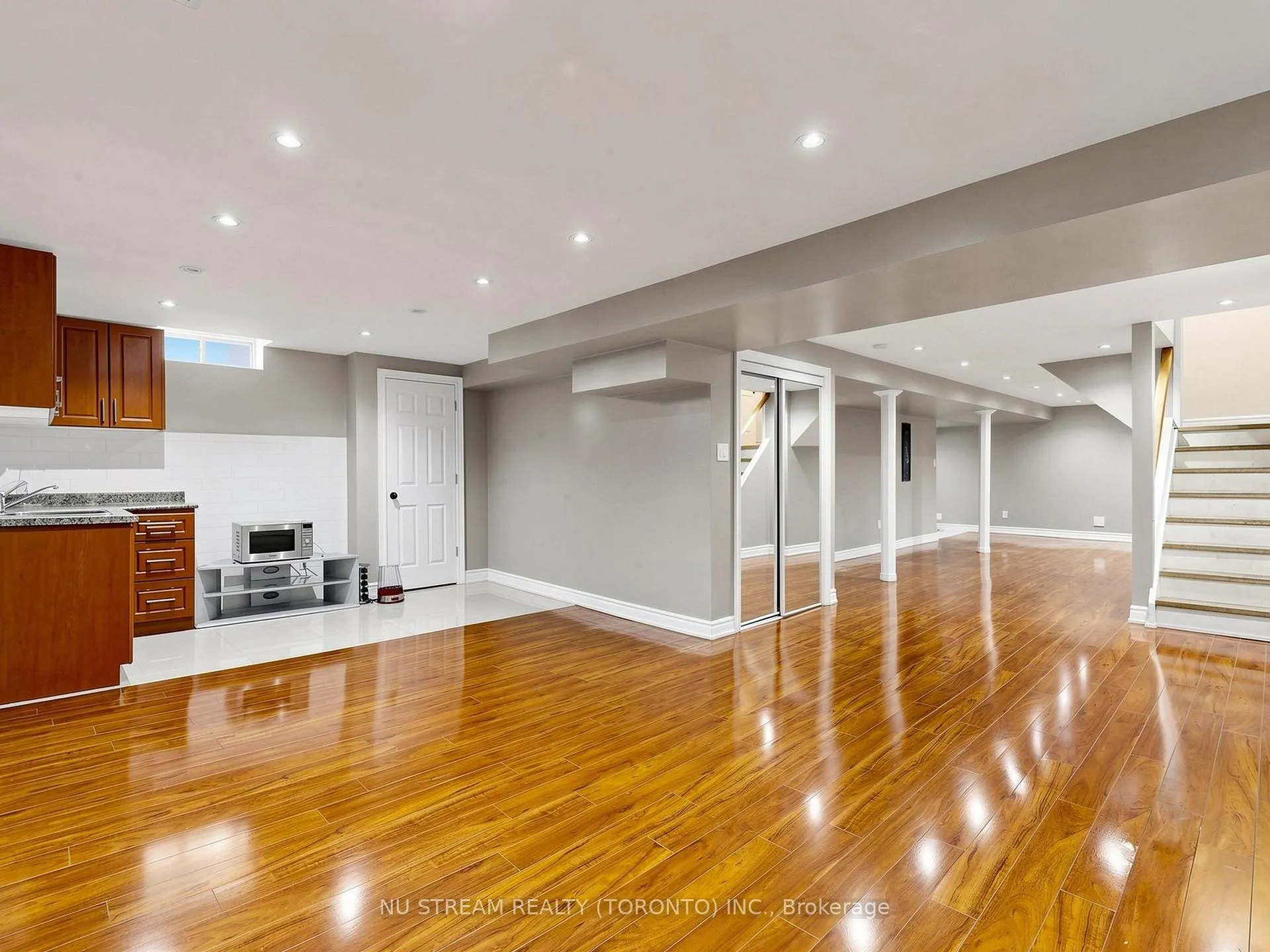 Photo 44 of 2 Purcell Crescent, Vaughan, Maple — HOMEH