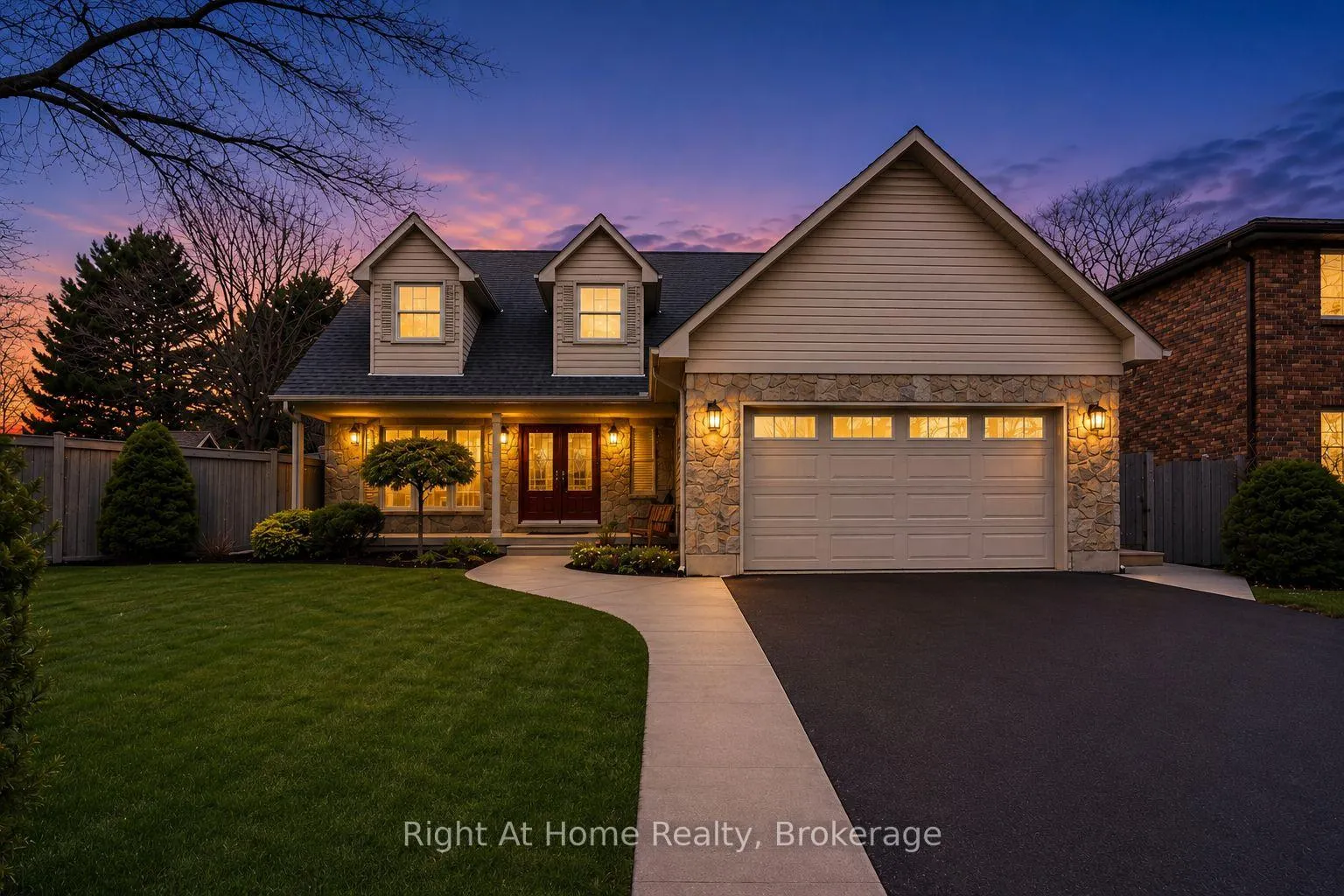 Photo 2 of 437 Shoreacres Road, Burlington, Shoreacres — HOMEH