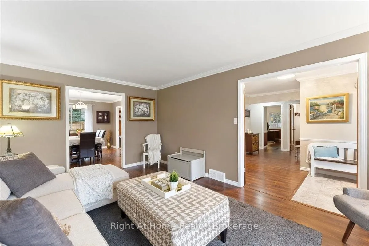 Photo 9 of 437 Shoreacres Road, Burlington, Shoreacres — HOMEH