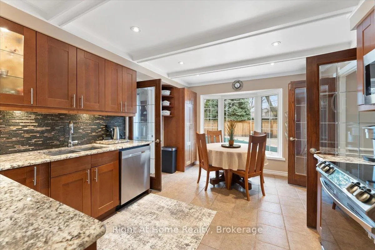 Photo 15 of 437 Shoreacres Road, Burlington, Shoreacres — HOMEH