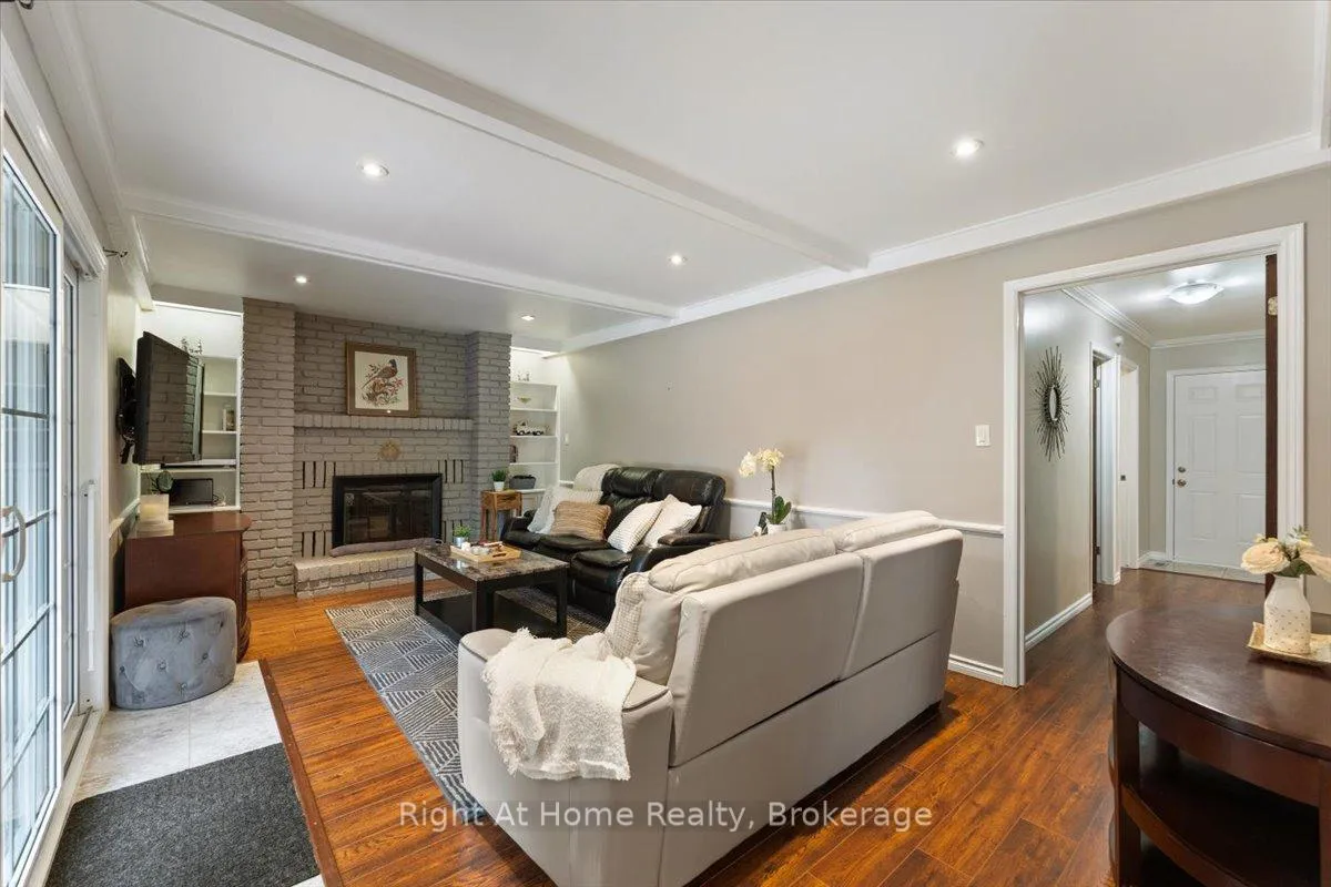 Photo 16 of 437 Shoreacres Road, Burlington, Shoreacres — HOMEH
