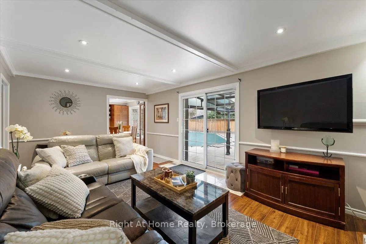 Photo 17 of 437 Shoreacres Road, Burlington, Shoreacres — HOMEH