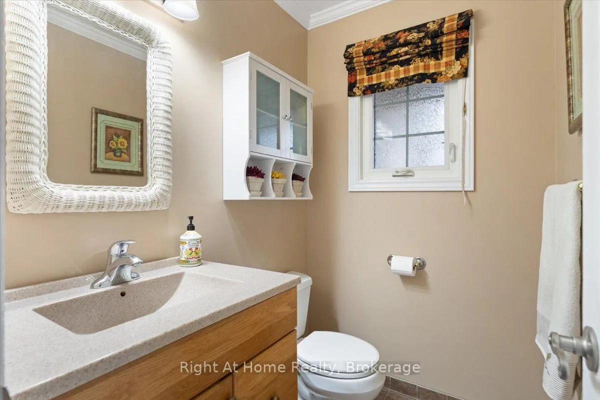 Photo 20 of 437 Shoreacres Road, Burlington, Shoreacres — HOMEH