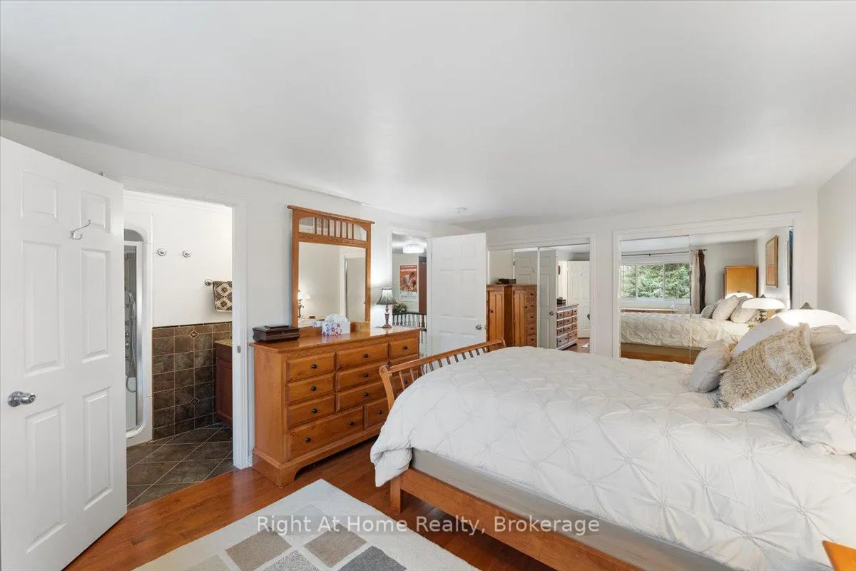 Photo 25 of 437 Shoreacres Road, Burlington, Shoreacres — HOMEH