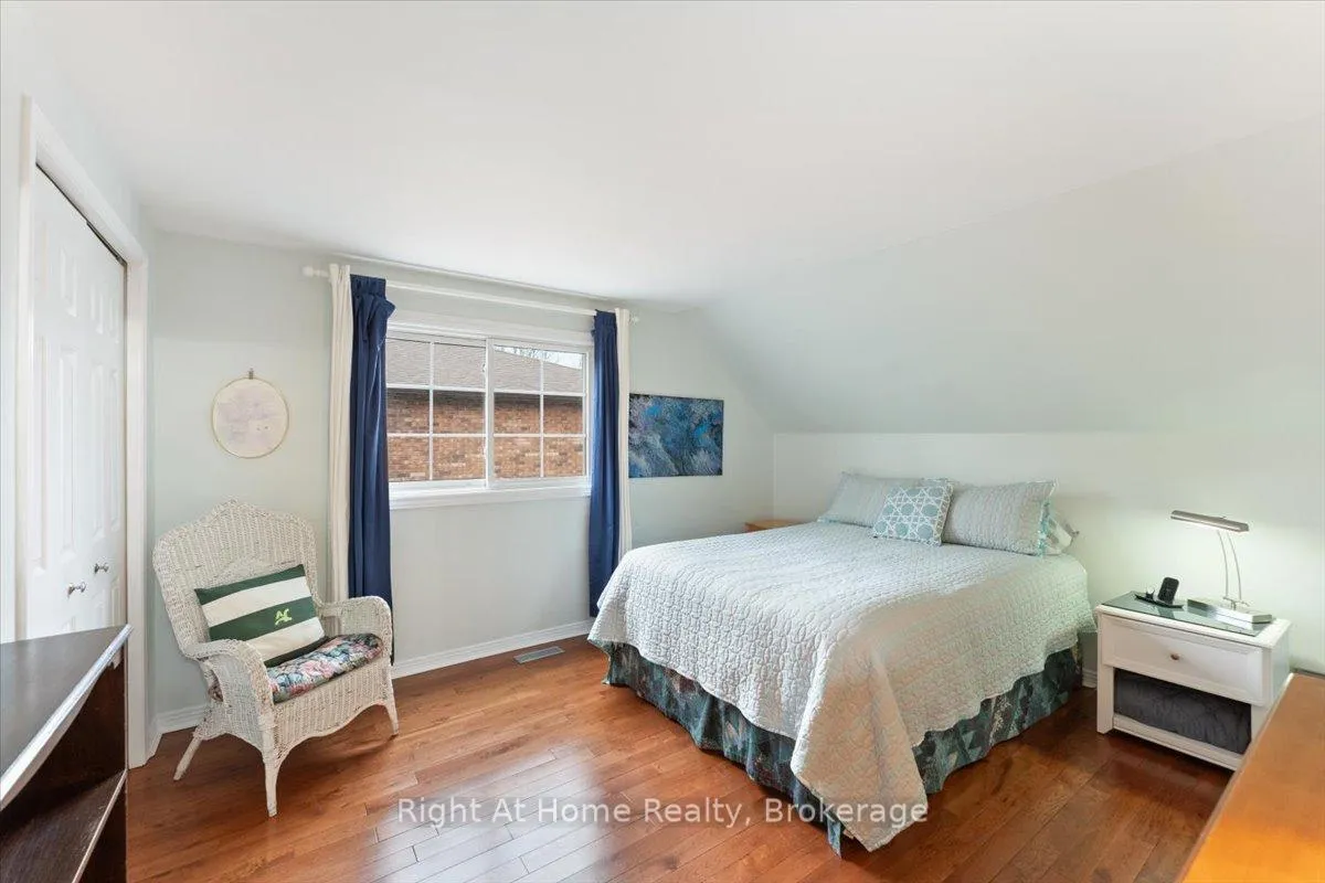 Photo 29 of 437 Shoreacres Road, Burlington, Shoreacres — HOMEH