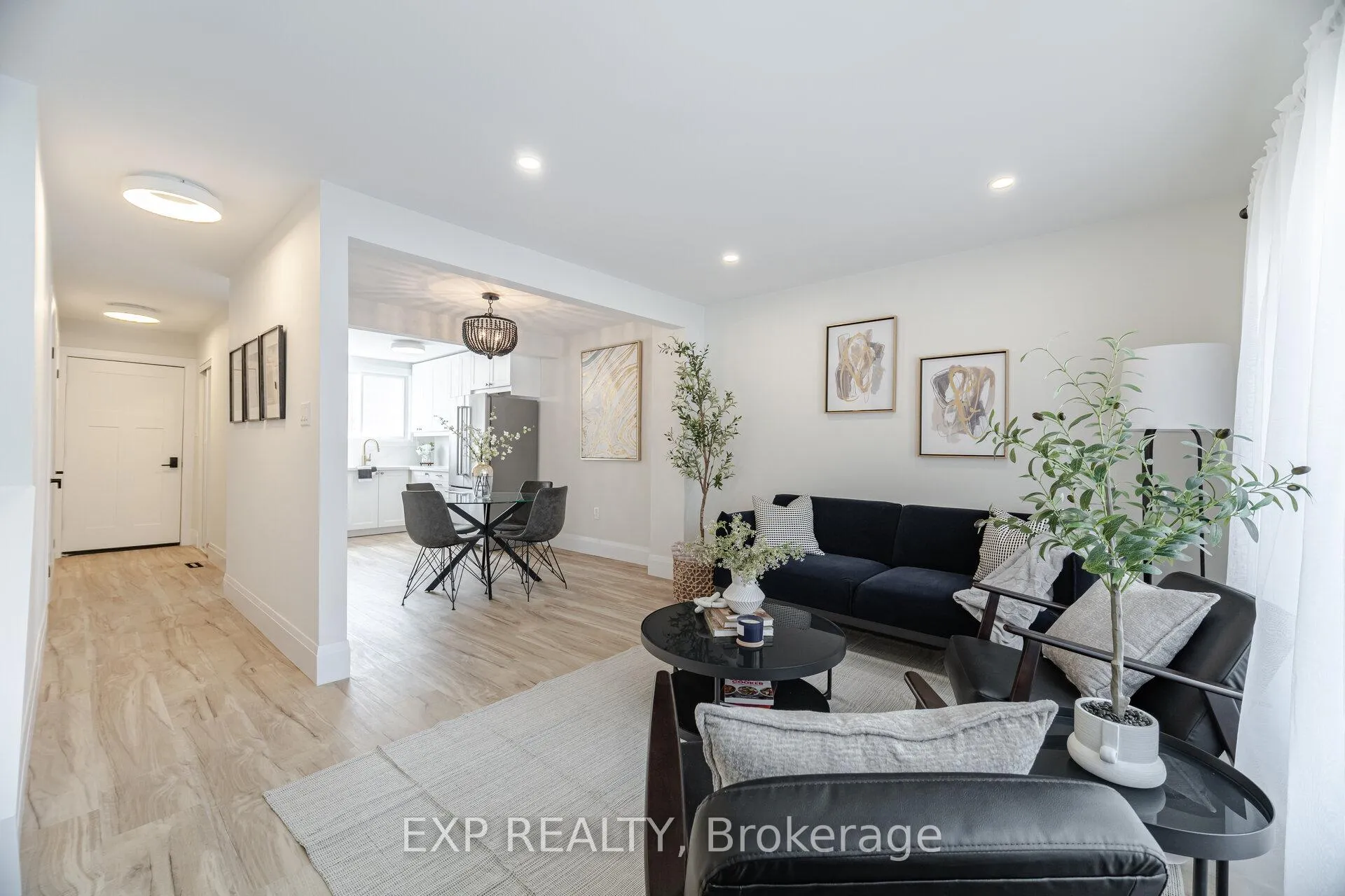 Photo 11 of Unit 19, 120 Quigley Road, Hamilton, Vincent — HOMEH