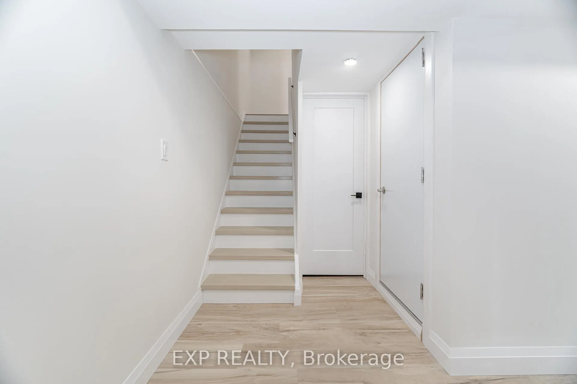 Photo 26 of Unit 19, 120 Quigley Road, Hamilton, Vincent — HOMEH