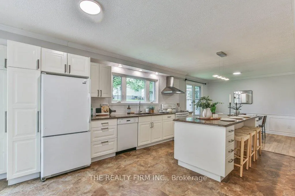 Photo 12 of 1584 Aldersbrook Road, London, North F — HOMEH