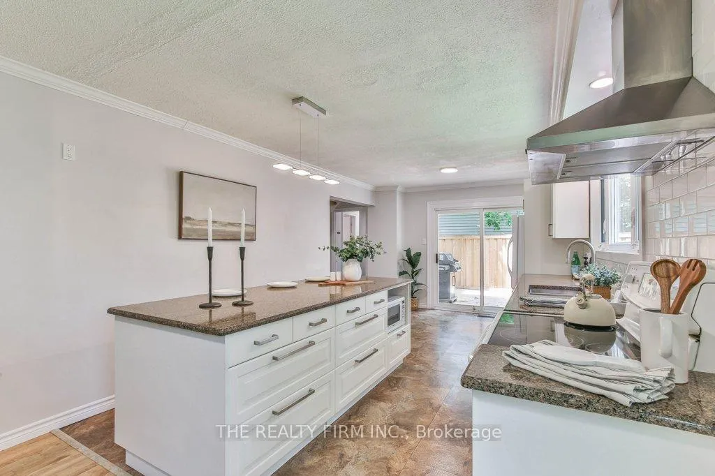 Photo 18 of 1584 Aldersbrook Road, London, North F — HOMEH